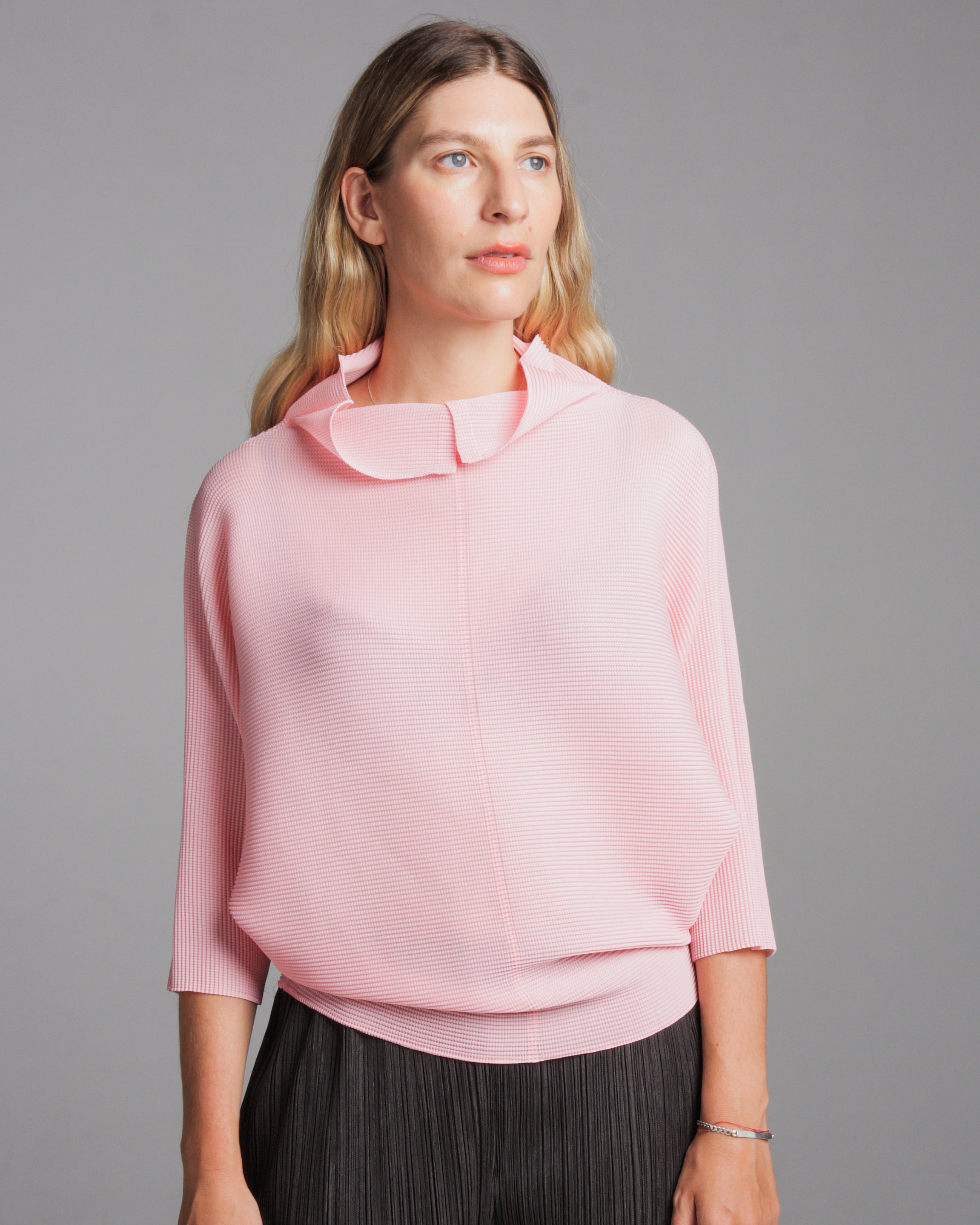 Powder Pink Dolman Stretch Pleats Top – Dilettante