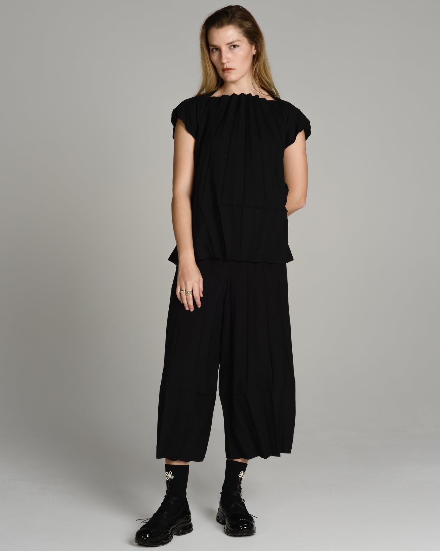 Black Ripple Pleat Pants