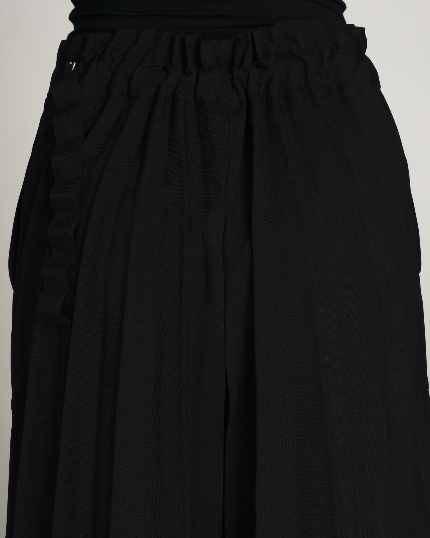 Black Ripple Pleat Pants