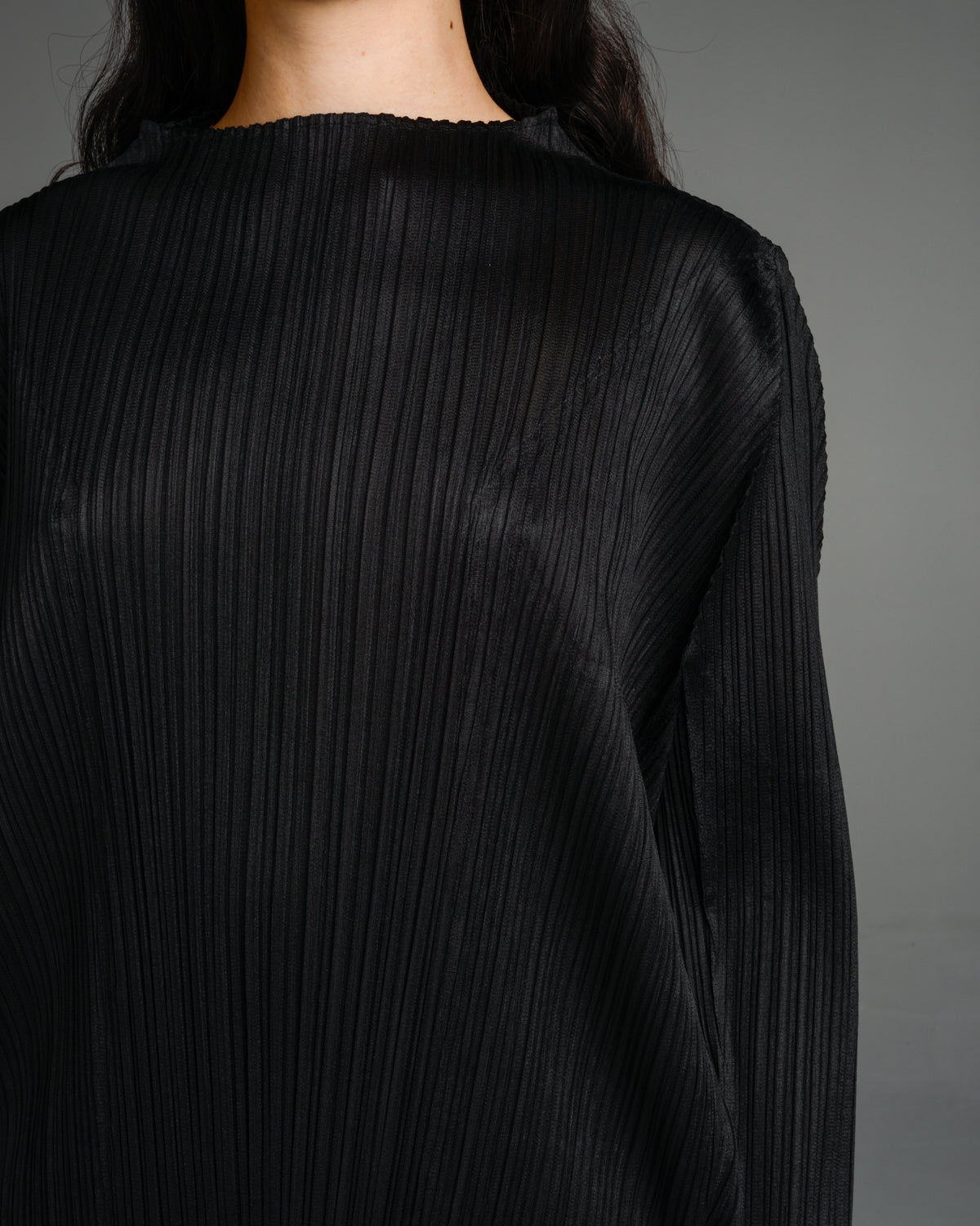 Black Long Sleeve Pleated Top