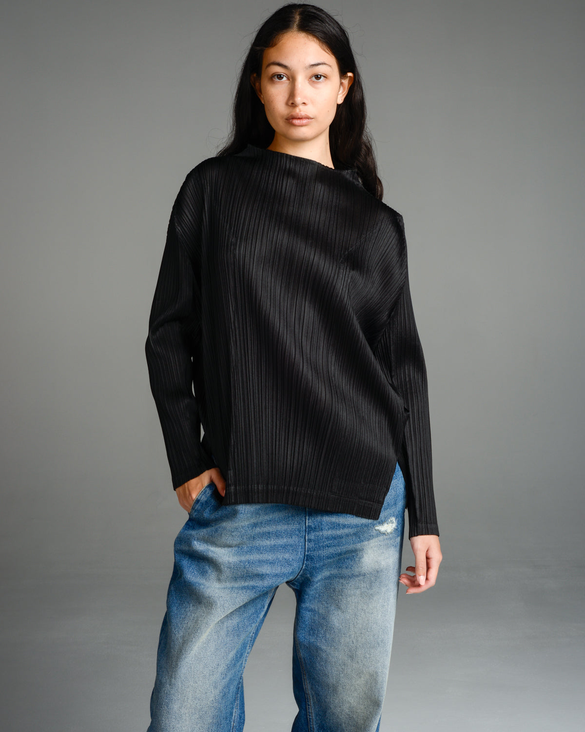 Black Long Sleeve Pleated Top