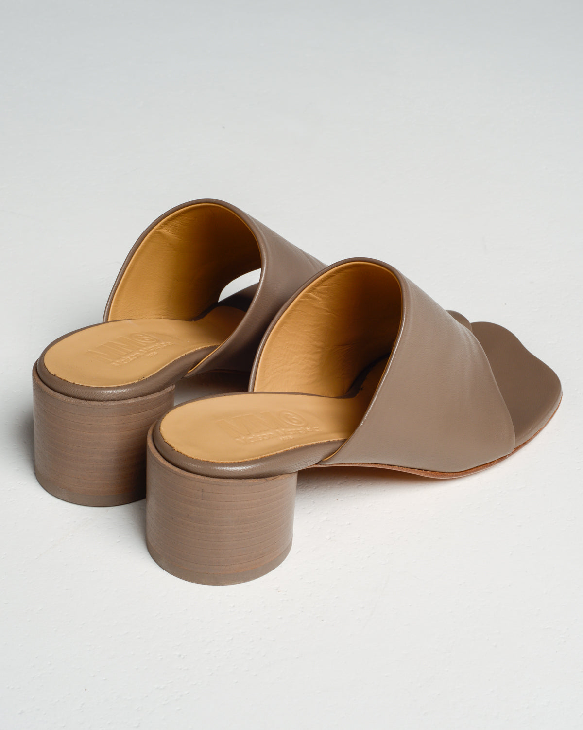 Toe Loop Sandal Brown