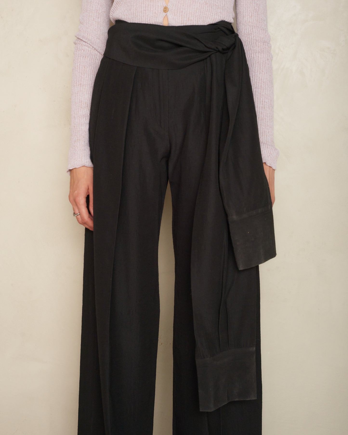 Black Pockas Ribbon Pants