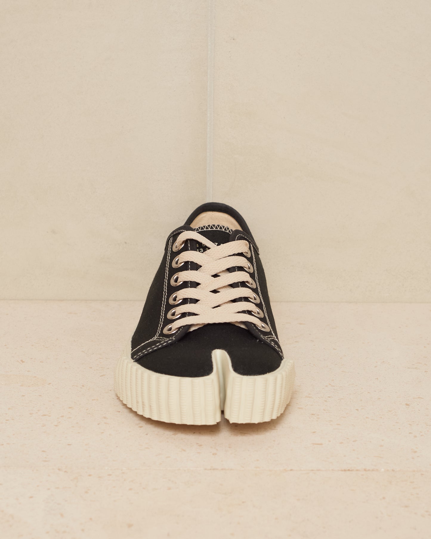 Black Low Tabi Sneaker