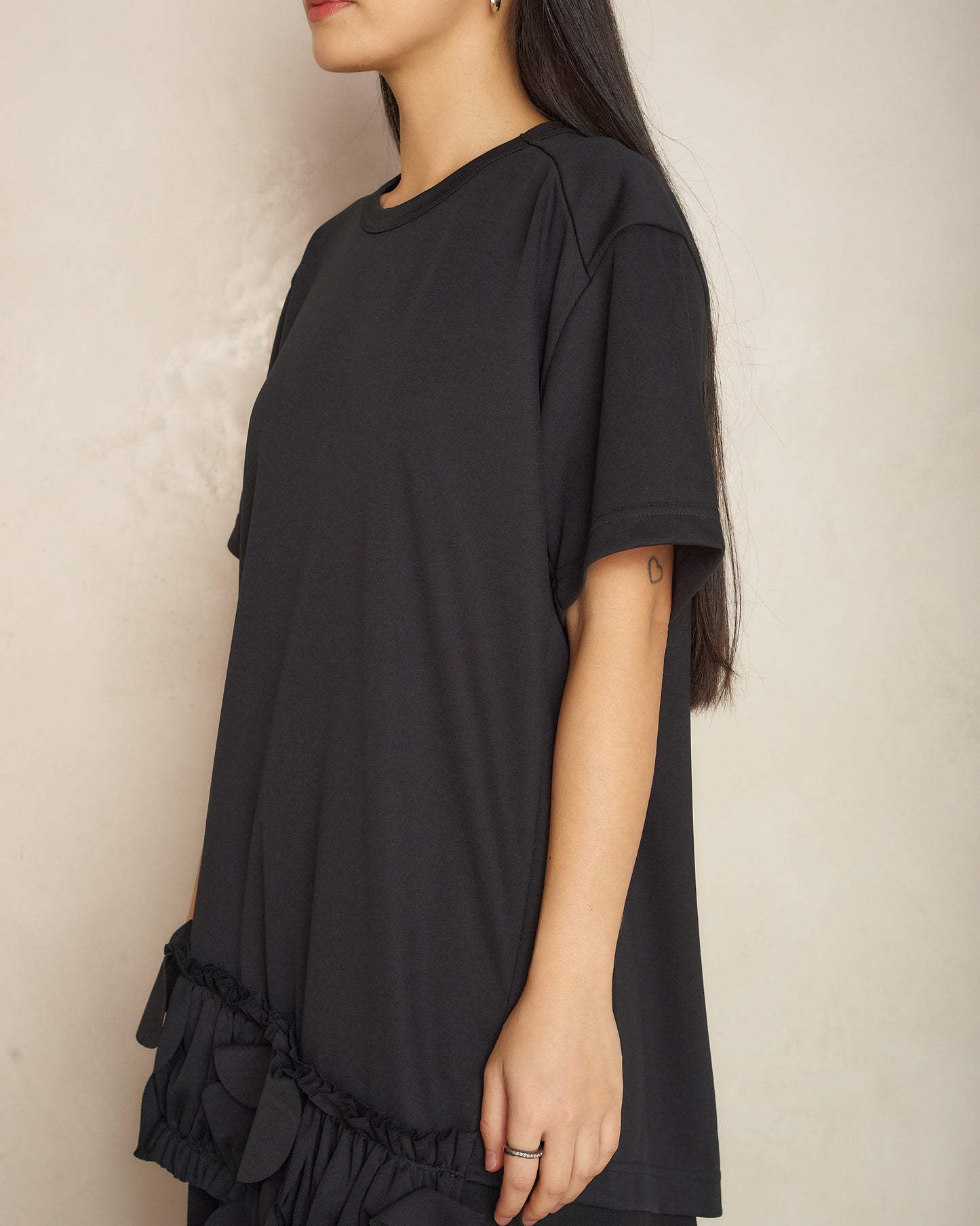 Black Circle Detail T-Shirt