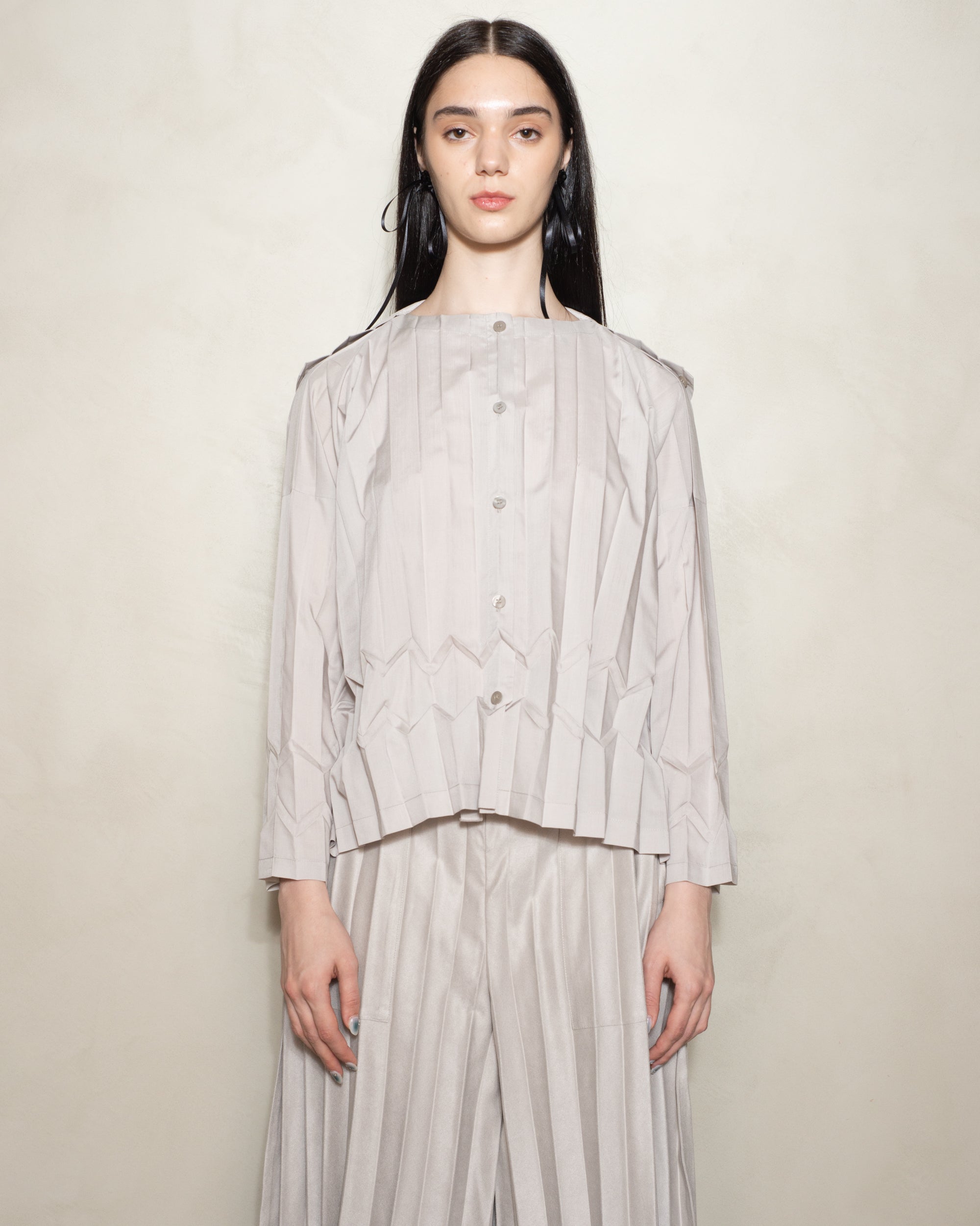 Light Grey Cube Pleats Shirt – Dilettante