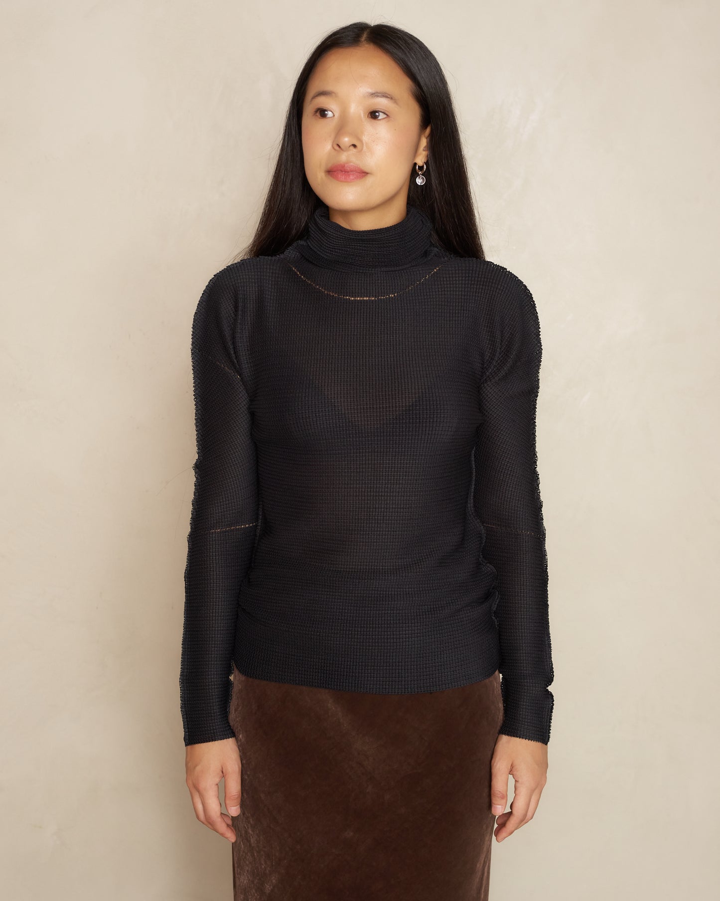 Black Long Sleeve Knit Pleats Top