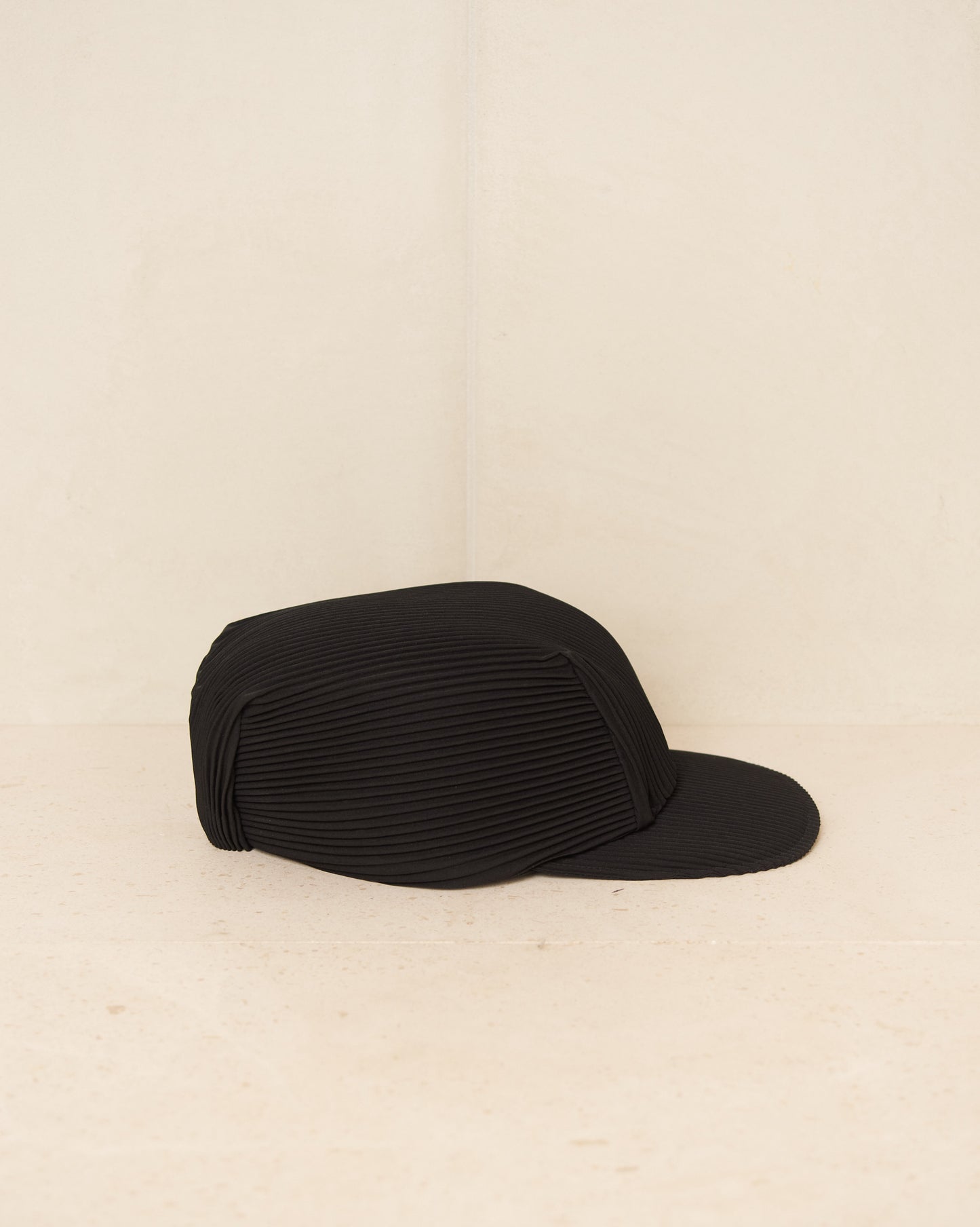 Black Pleats Cap