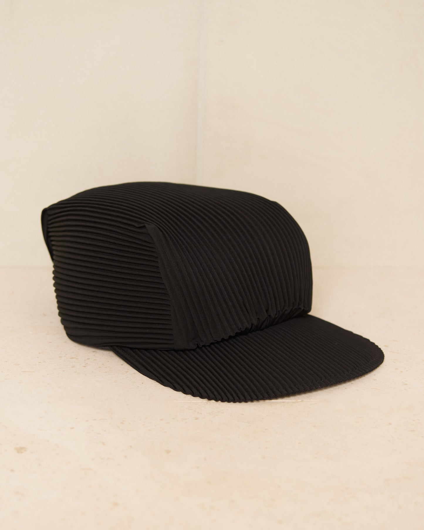 Black Pleats Cap