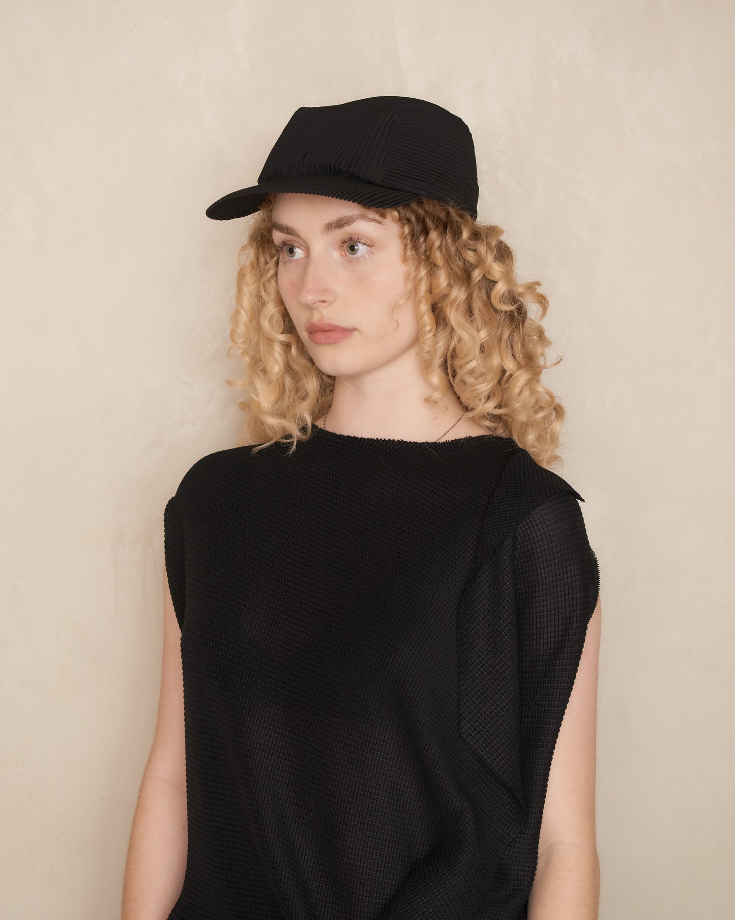 Black Pleats Cap