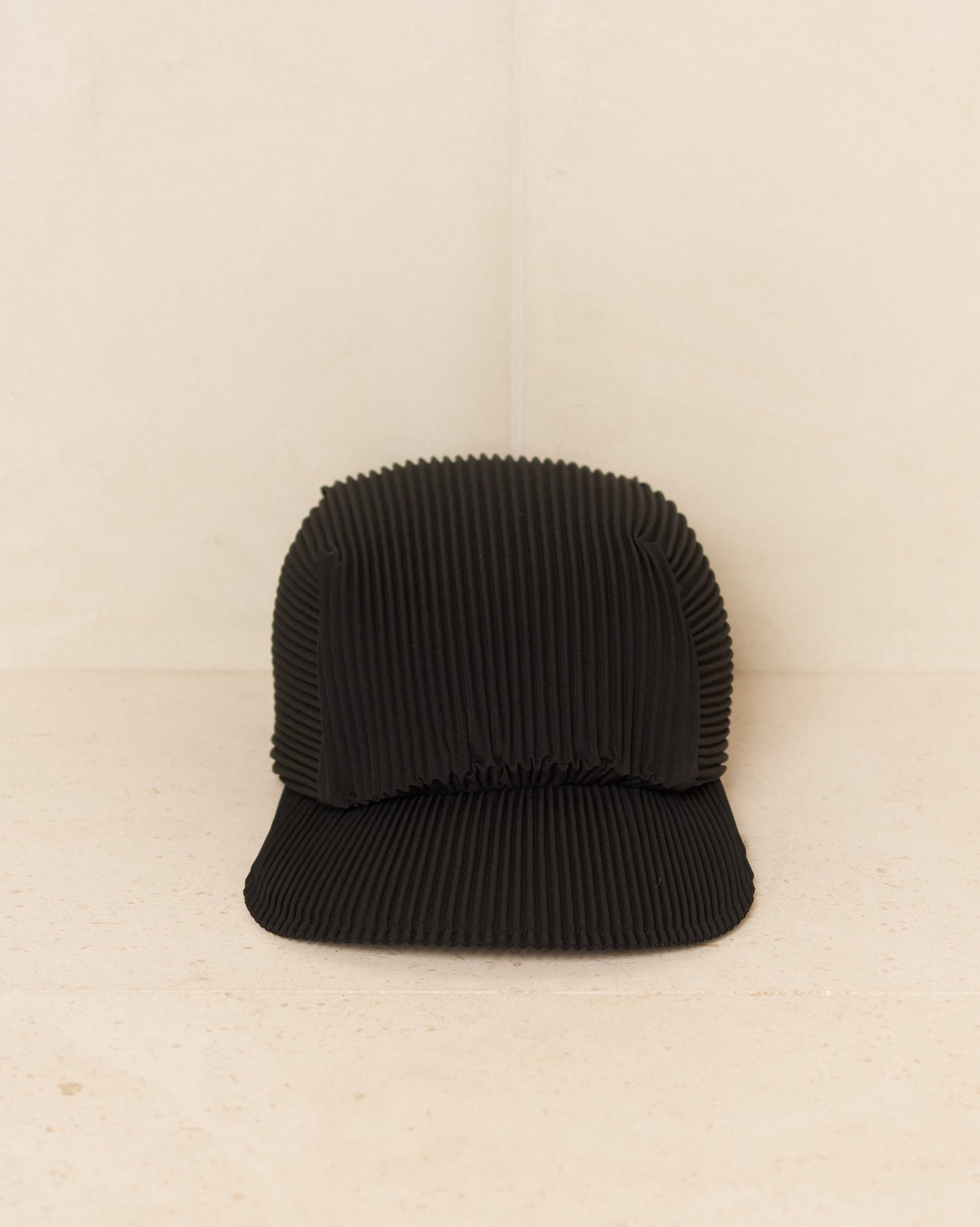 Black Pleats Cap