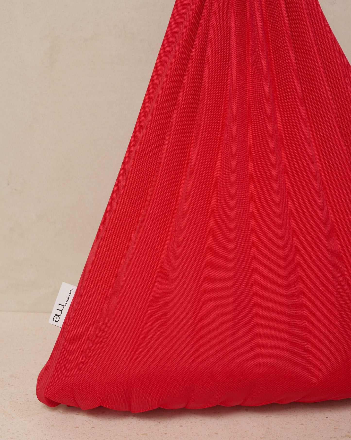 Red Classic Trunk Pleats Bag