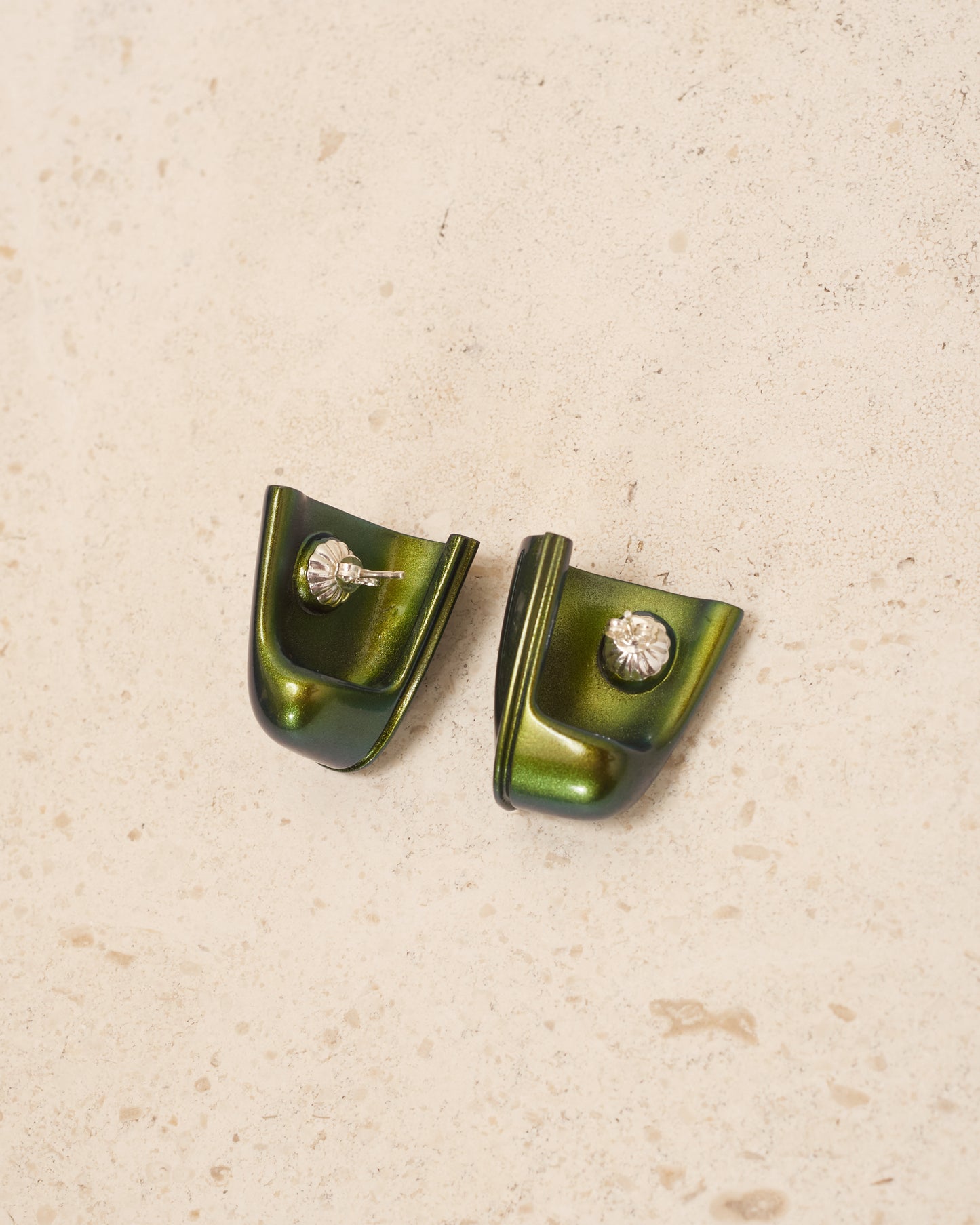 Colourshift Green Shadow Pearl Earring