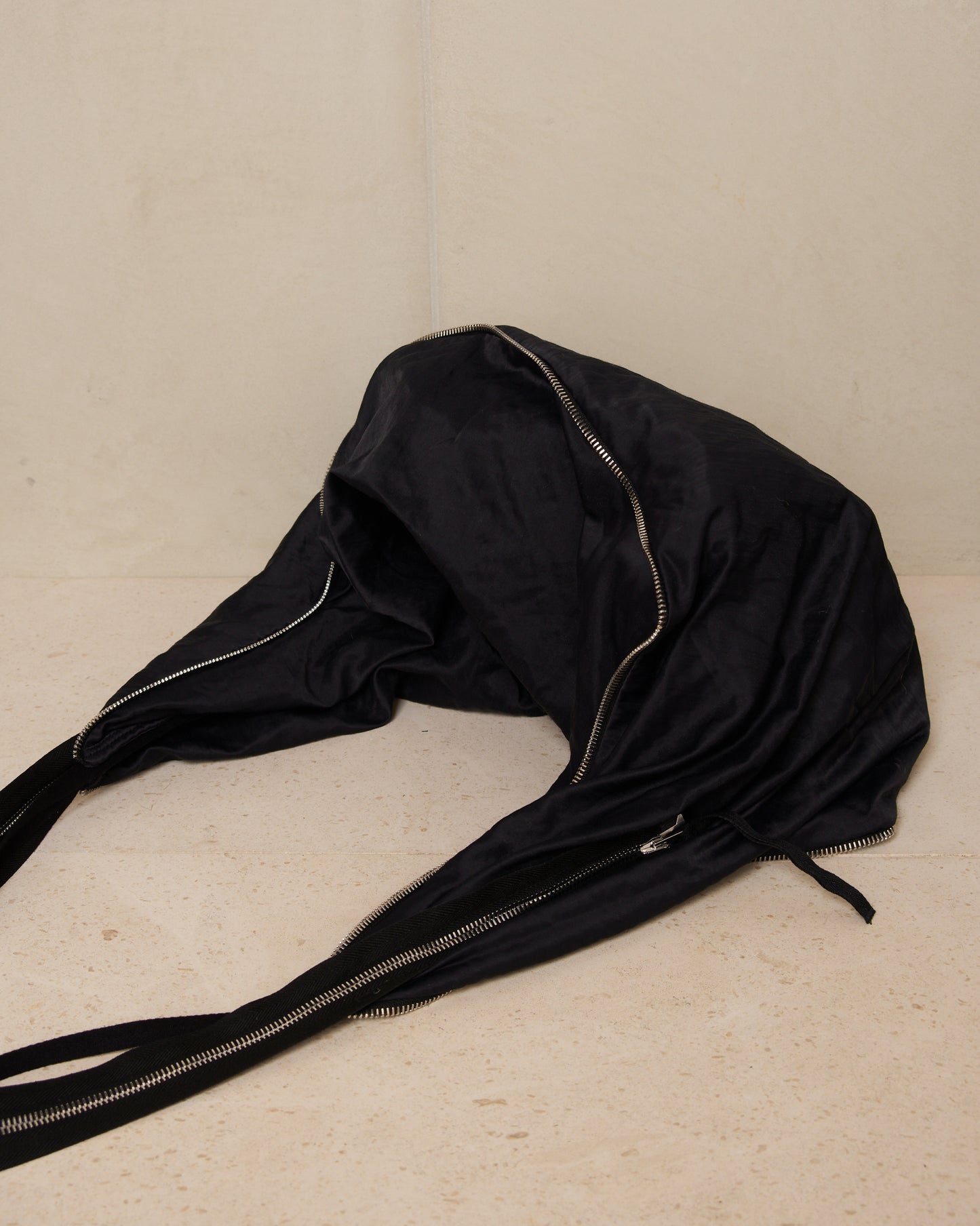 Pebble Black Cailleach Bag