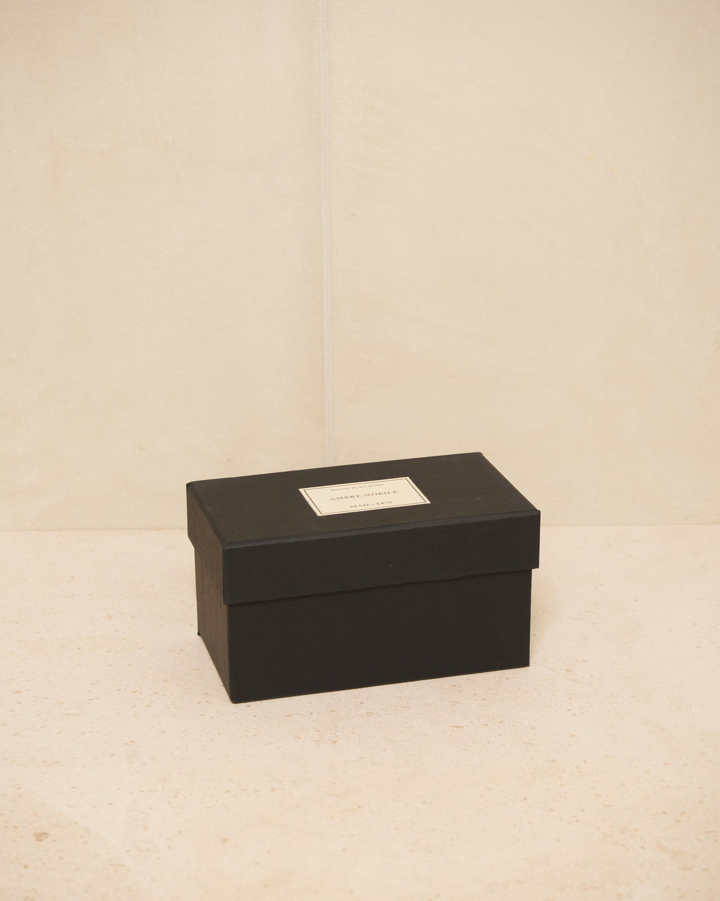 Black Bougie Ambre Nobile Candle