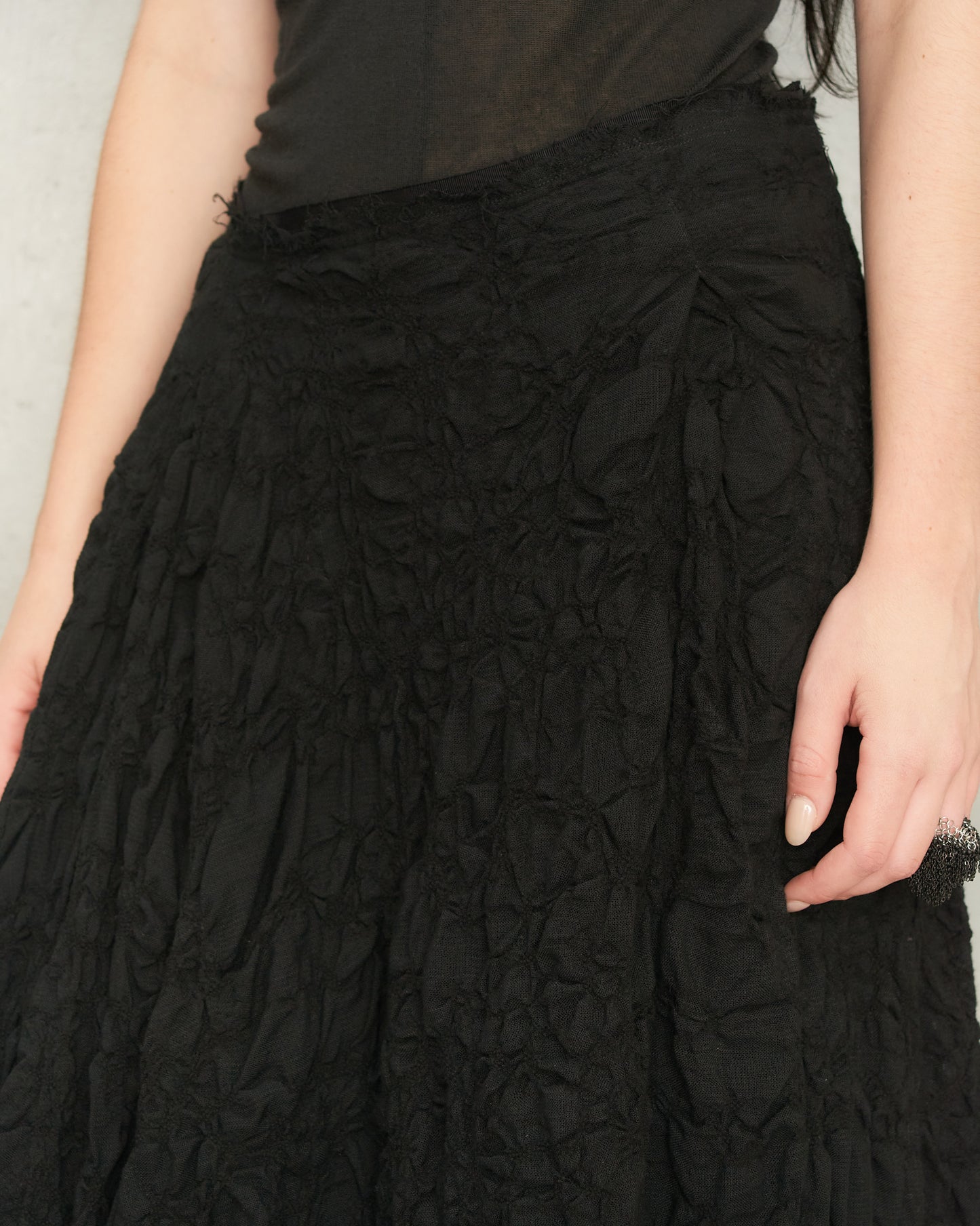 Noir Barrel Wool Flower Skirt