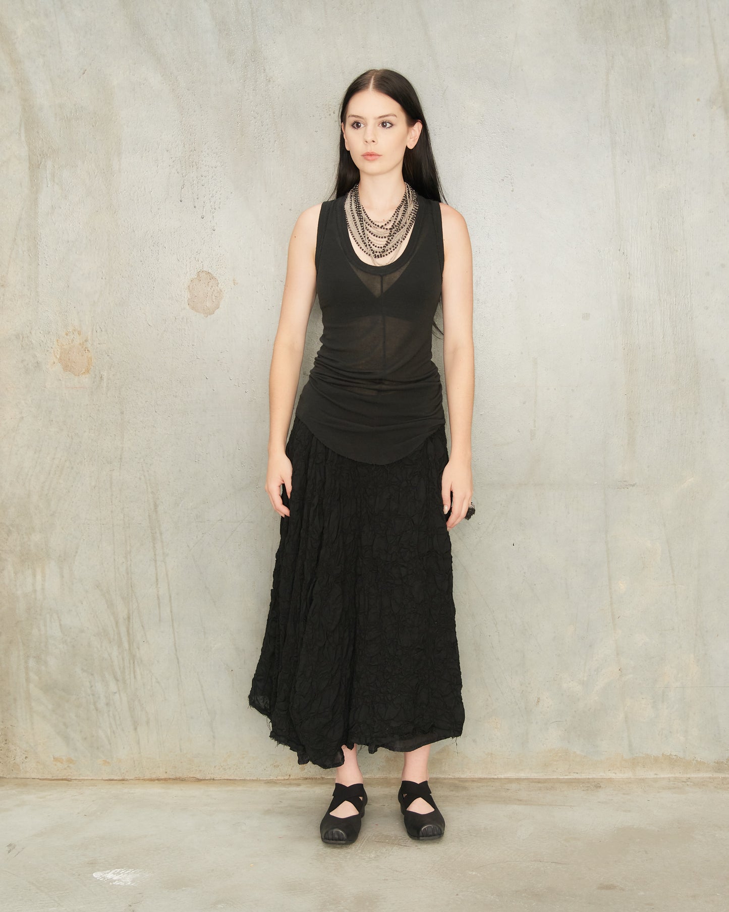 Noir Barrel Wool Flower Skirt