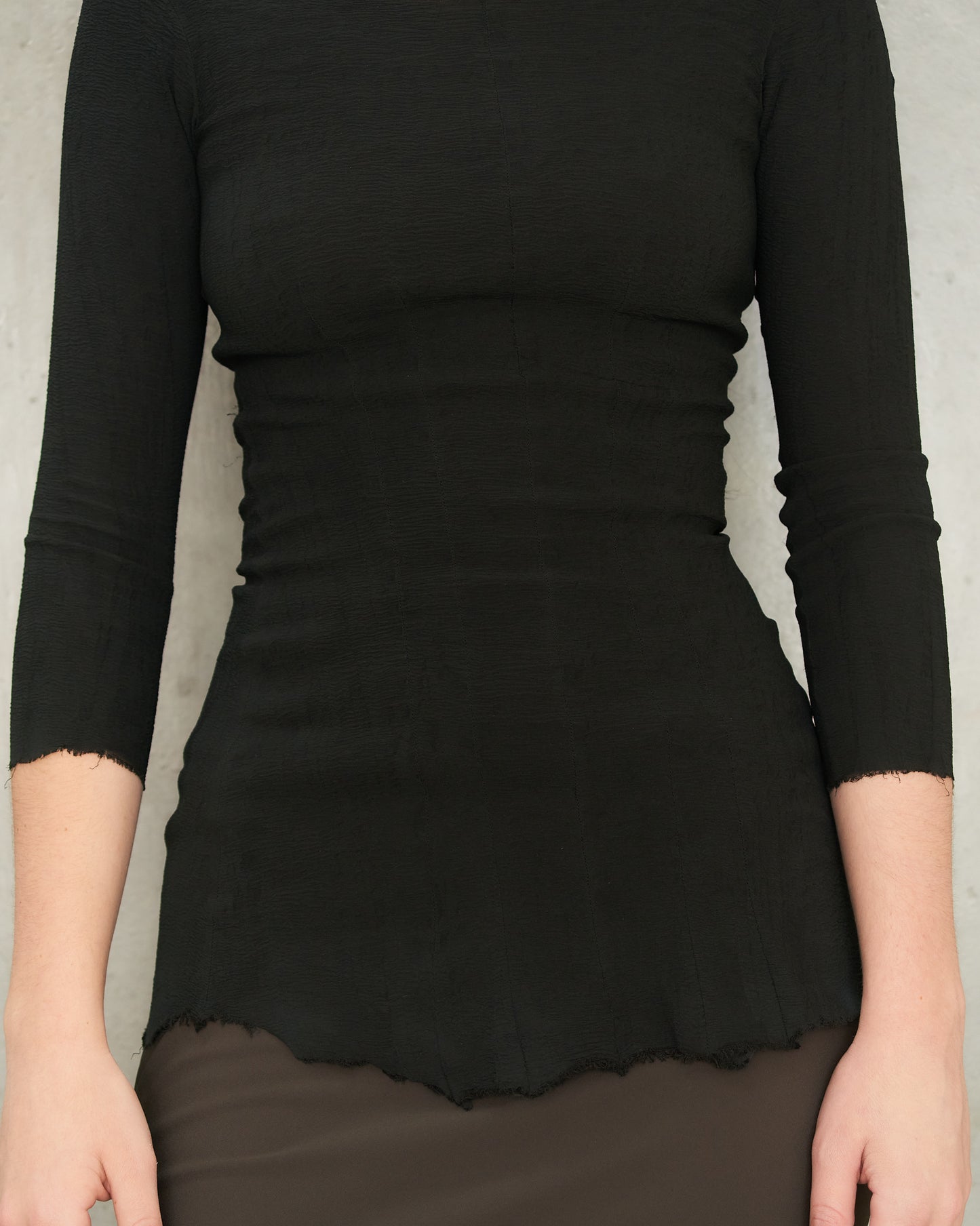 Noir Mid Sleeve Stretch Top