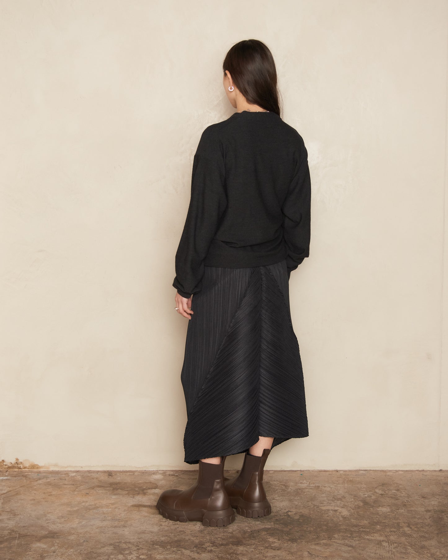 Black Diagonal Contrast Pleat Skirt