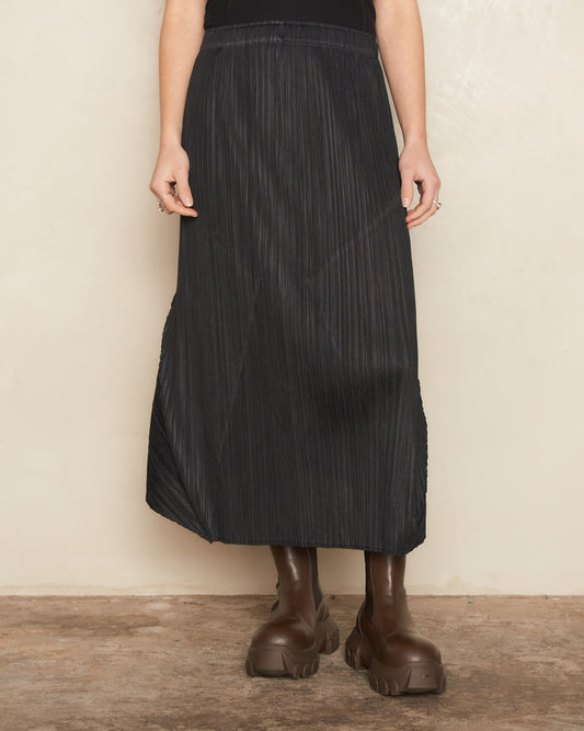 Black Diagonal Contrast Pleat Skirt