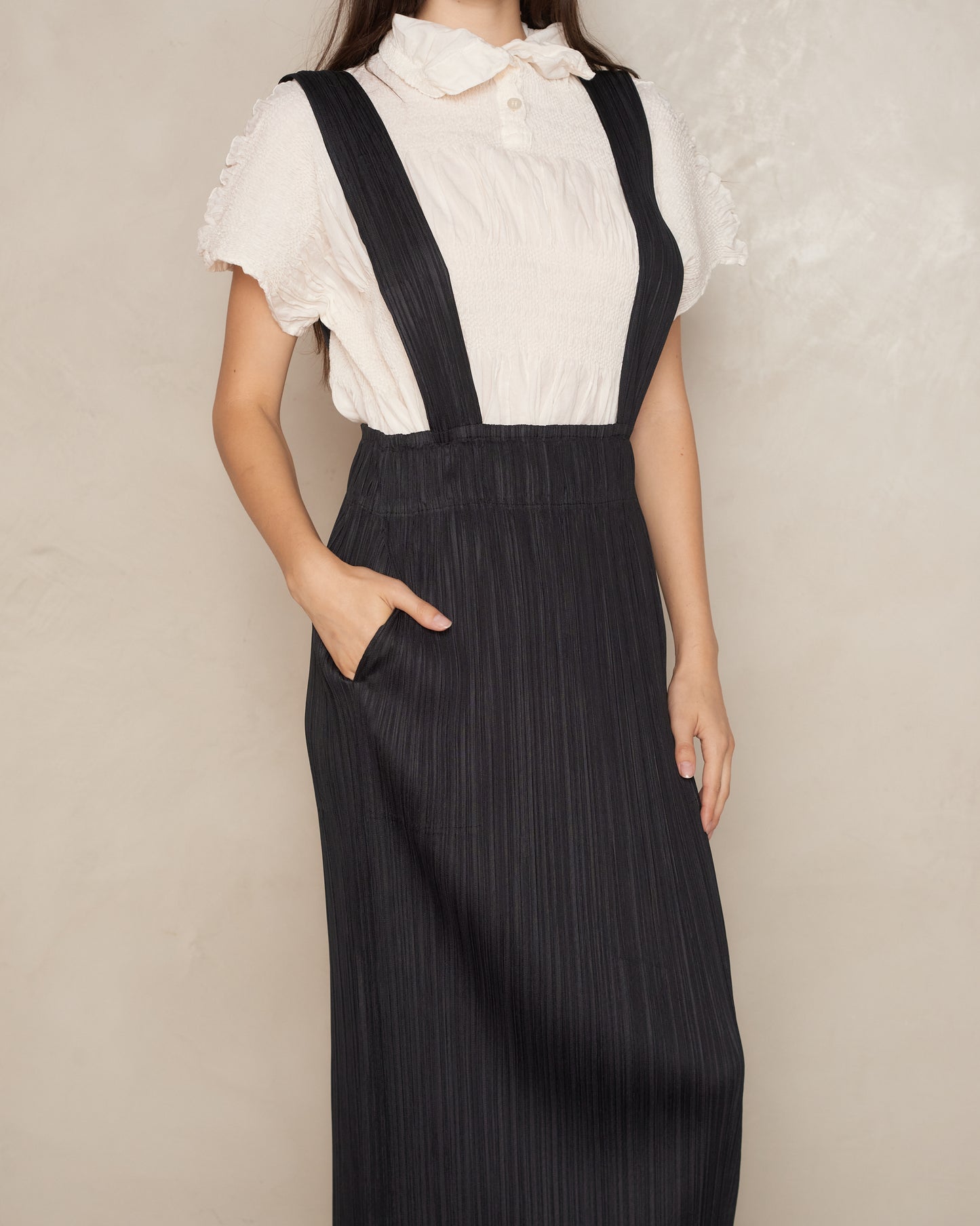 Black Pinafore Pleat Skirt