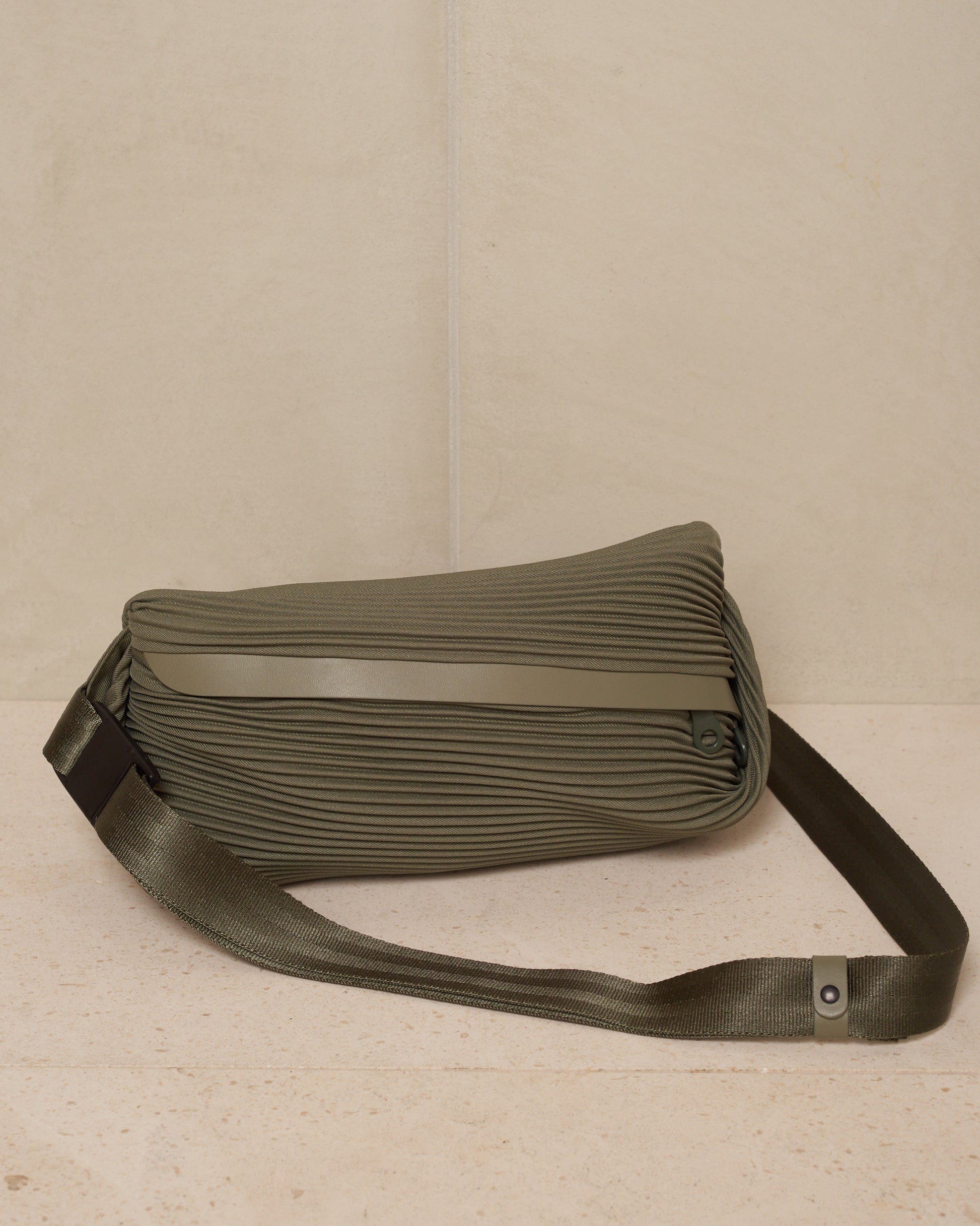 Steel Green Easy Bias Pleats Waistbag – Dilettante