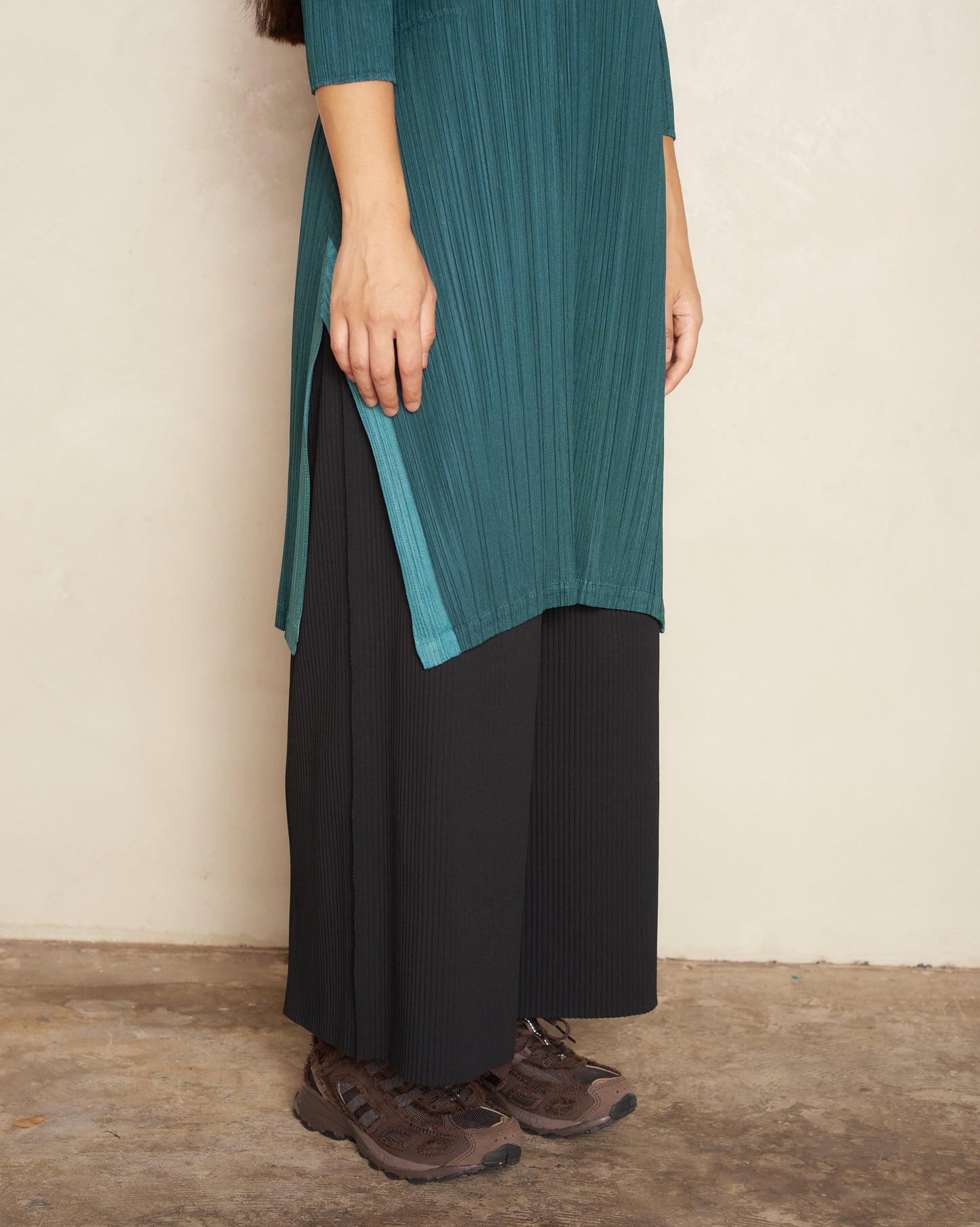 Viridian Long Sleeve Midi Dress