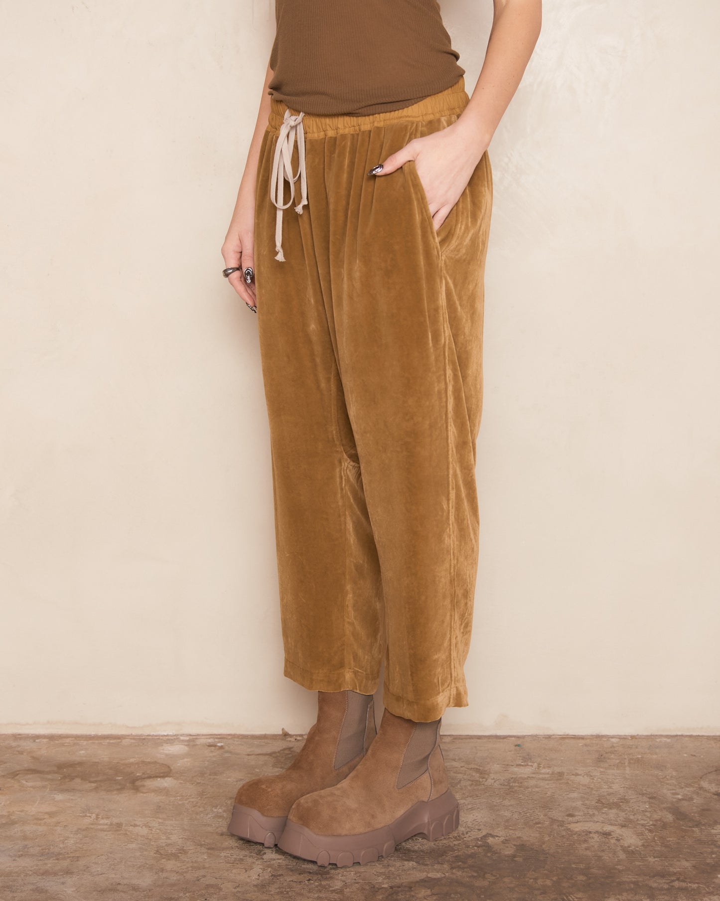 Honey Drawstring Cropped Trousers