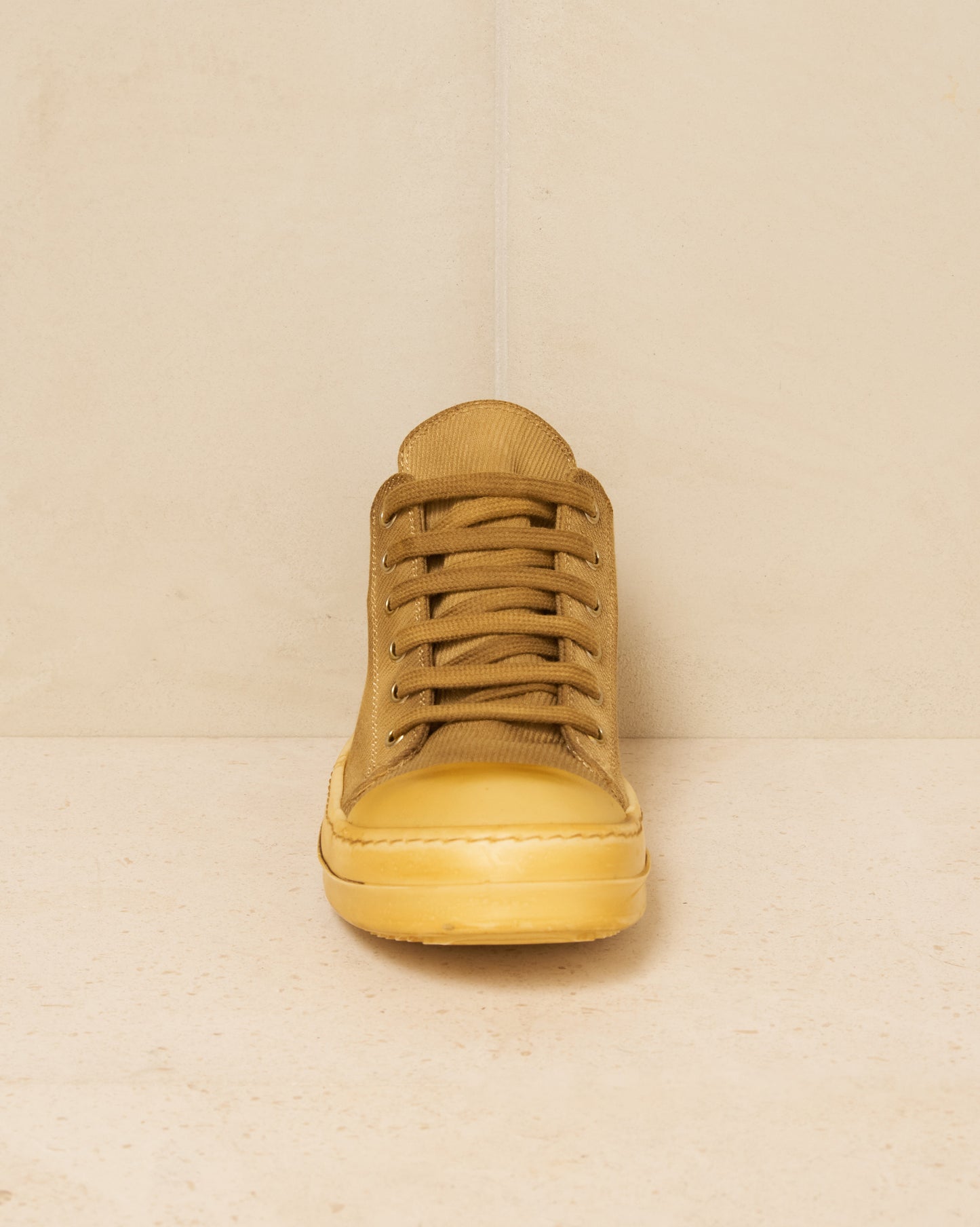 Mustard Low Sneakers