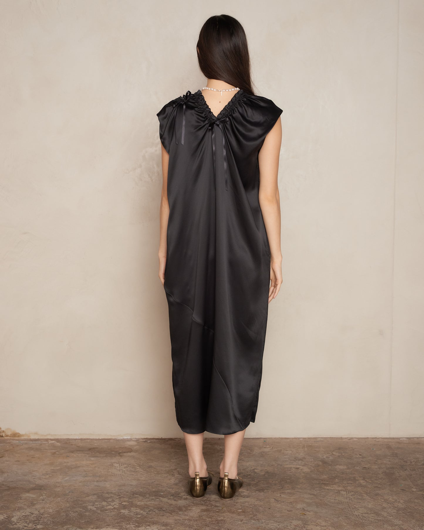 Black Satin Sack Shoulder Bite Dress