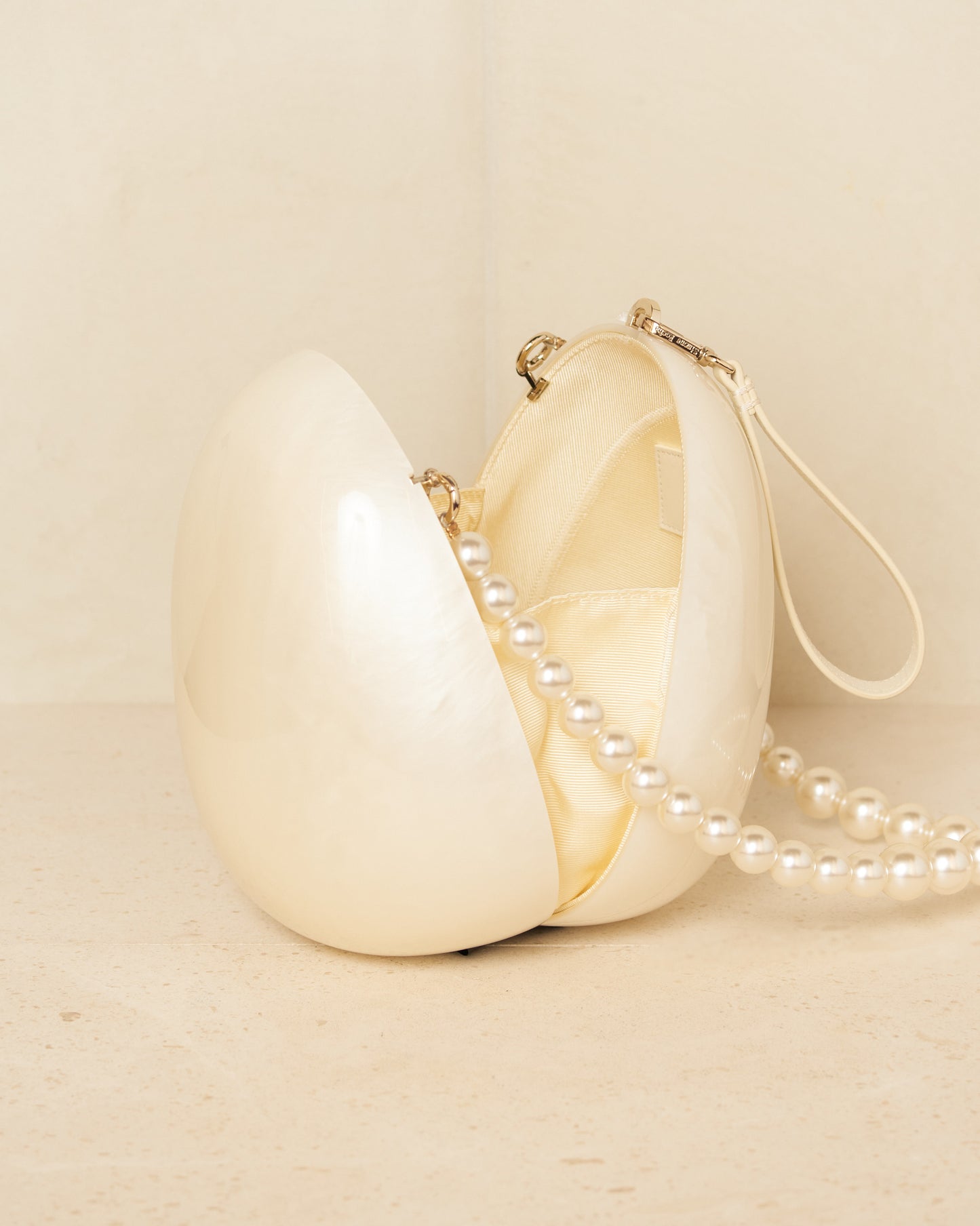 Pearl Egg Bag