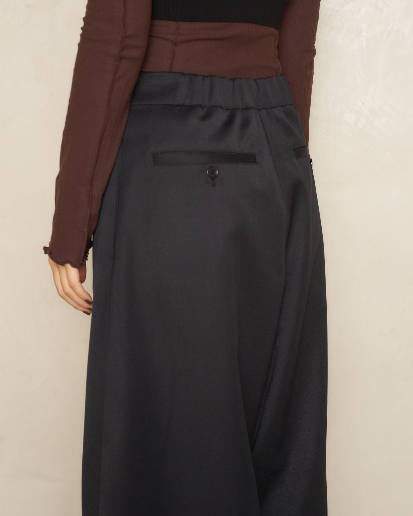 Black Venetian Wool Ruched Trouser