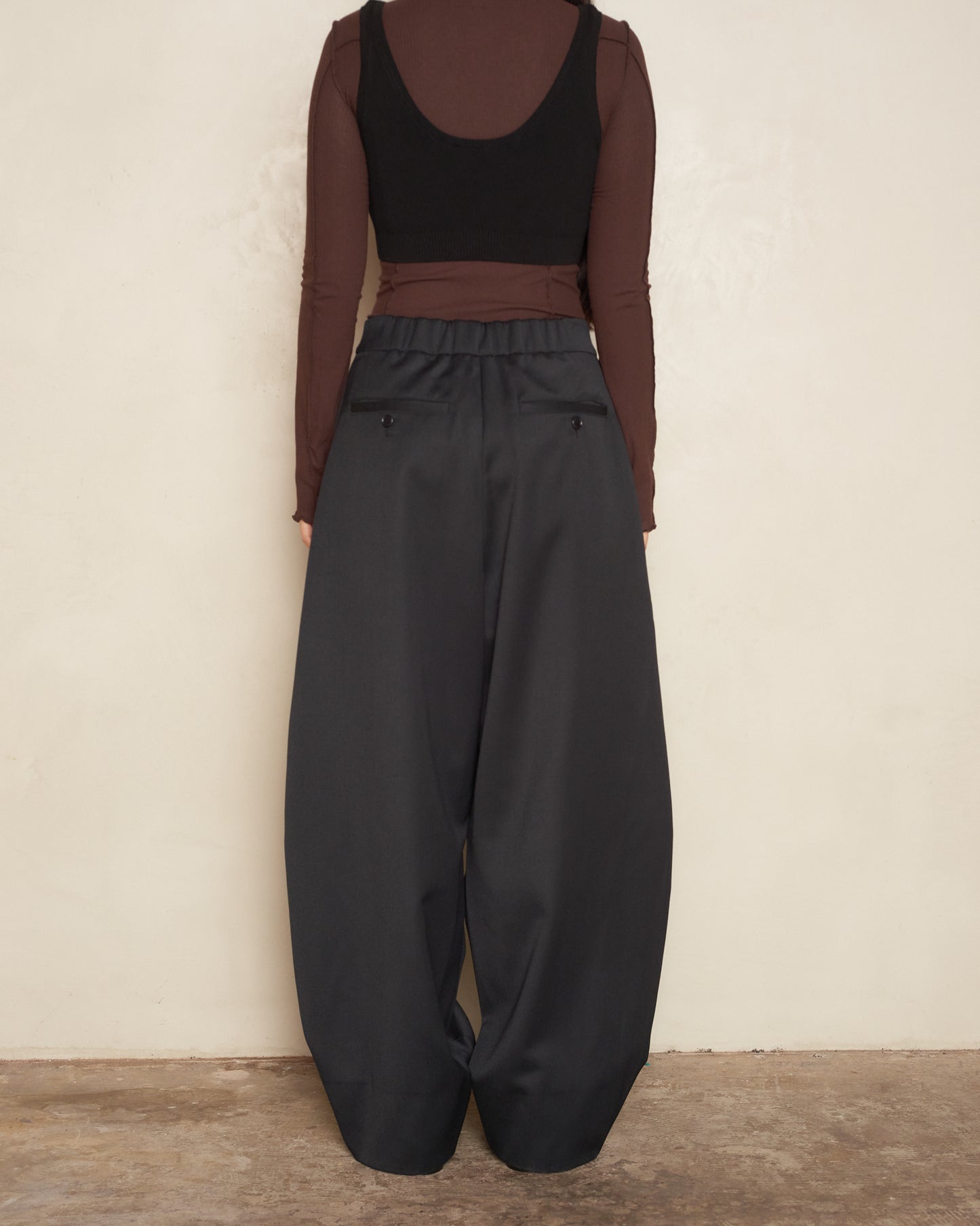 Black Venetian Wool Ruched Trouser