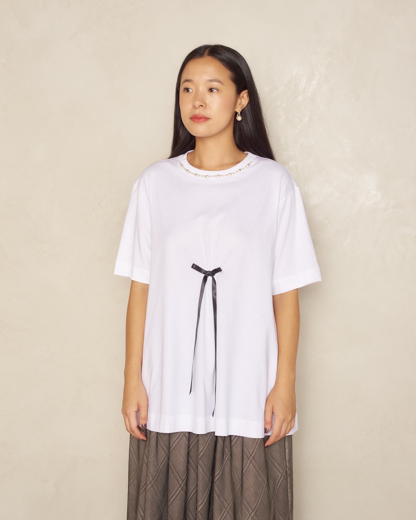 Pearl Bow White T-Shirt