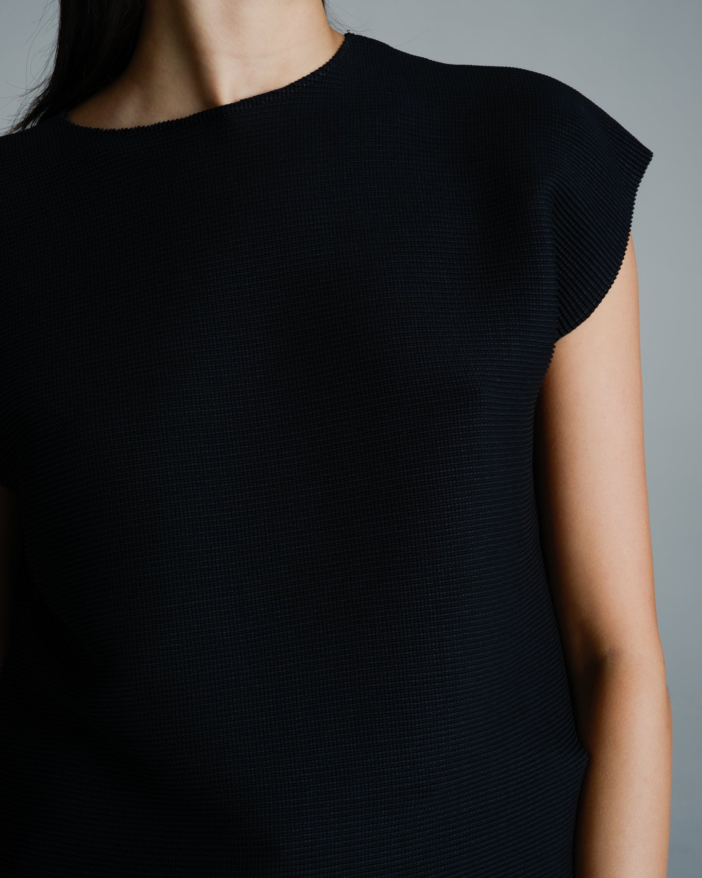 Black Micropleated Square Top