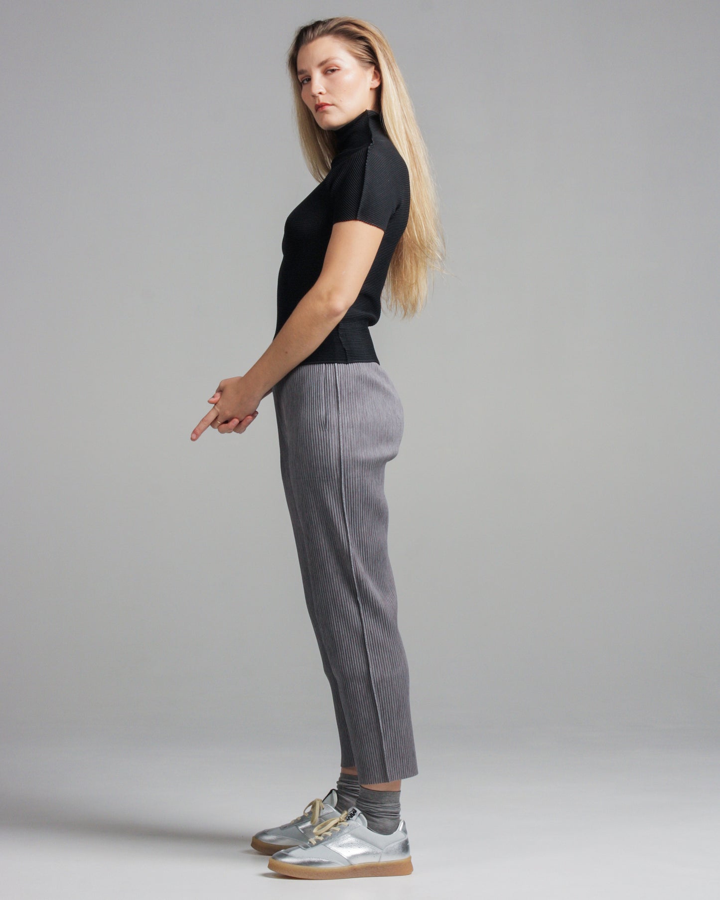 Grey Pleated Fine Knit Trouser