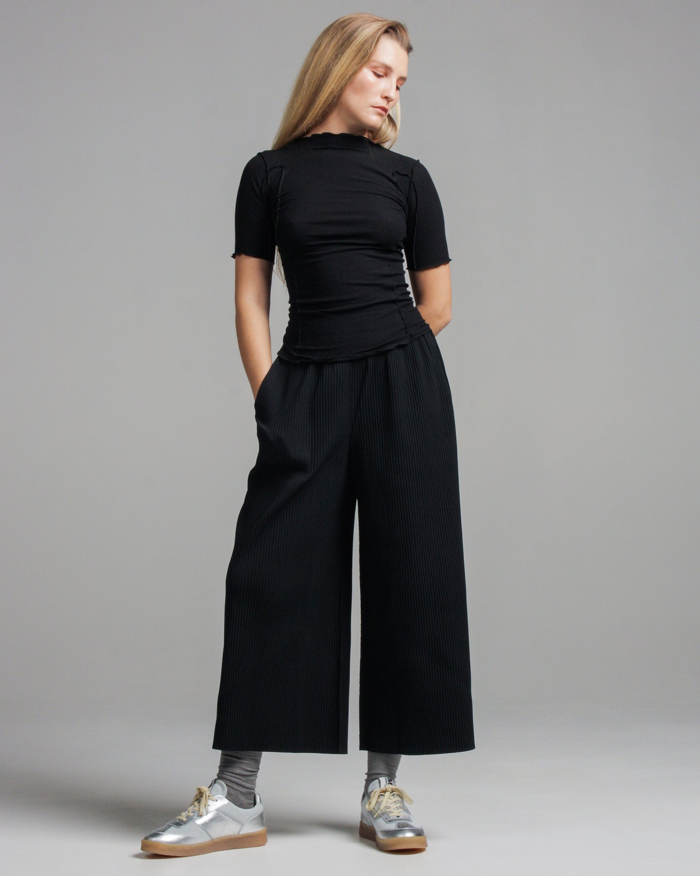 Classic Soft Pleated Wide Leg Trouser