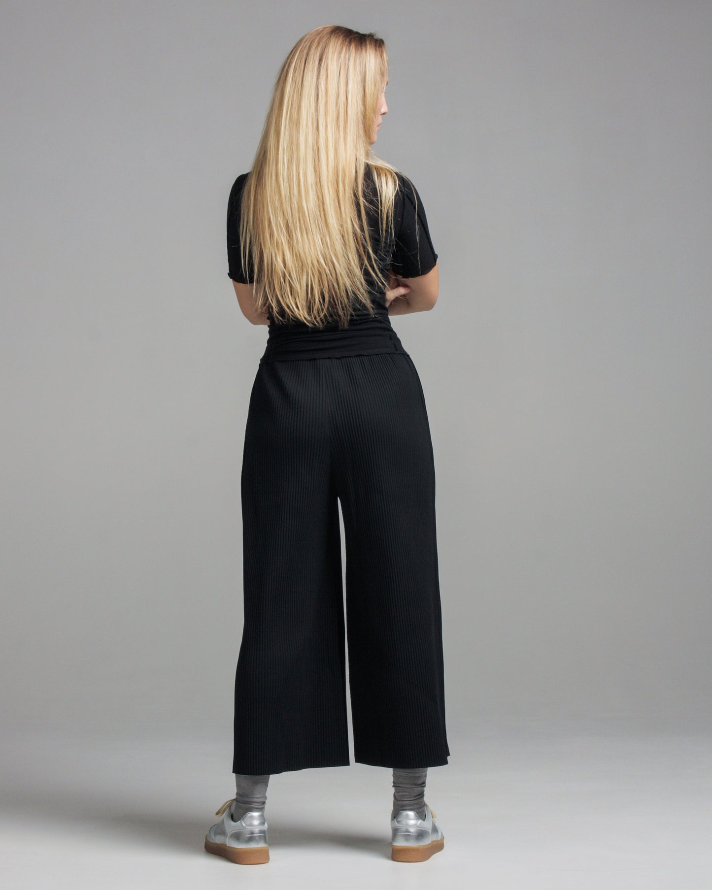 Classic Soft Pleated Wide Leg Trouser