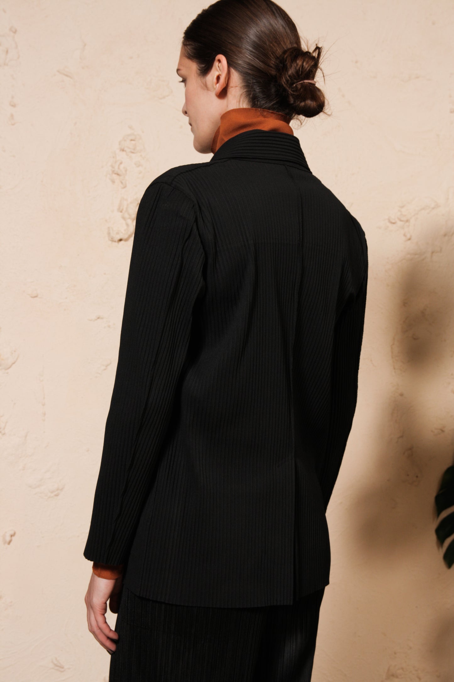 APOC Pleated Blazer Black