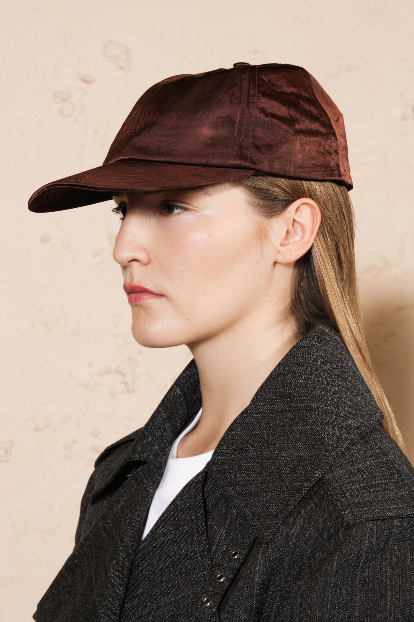 Arat Burgundy Cap