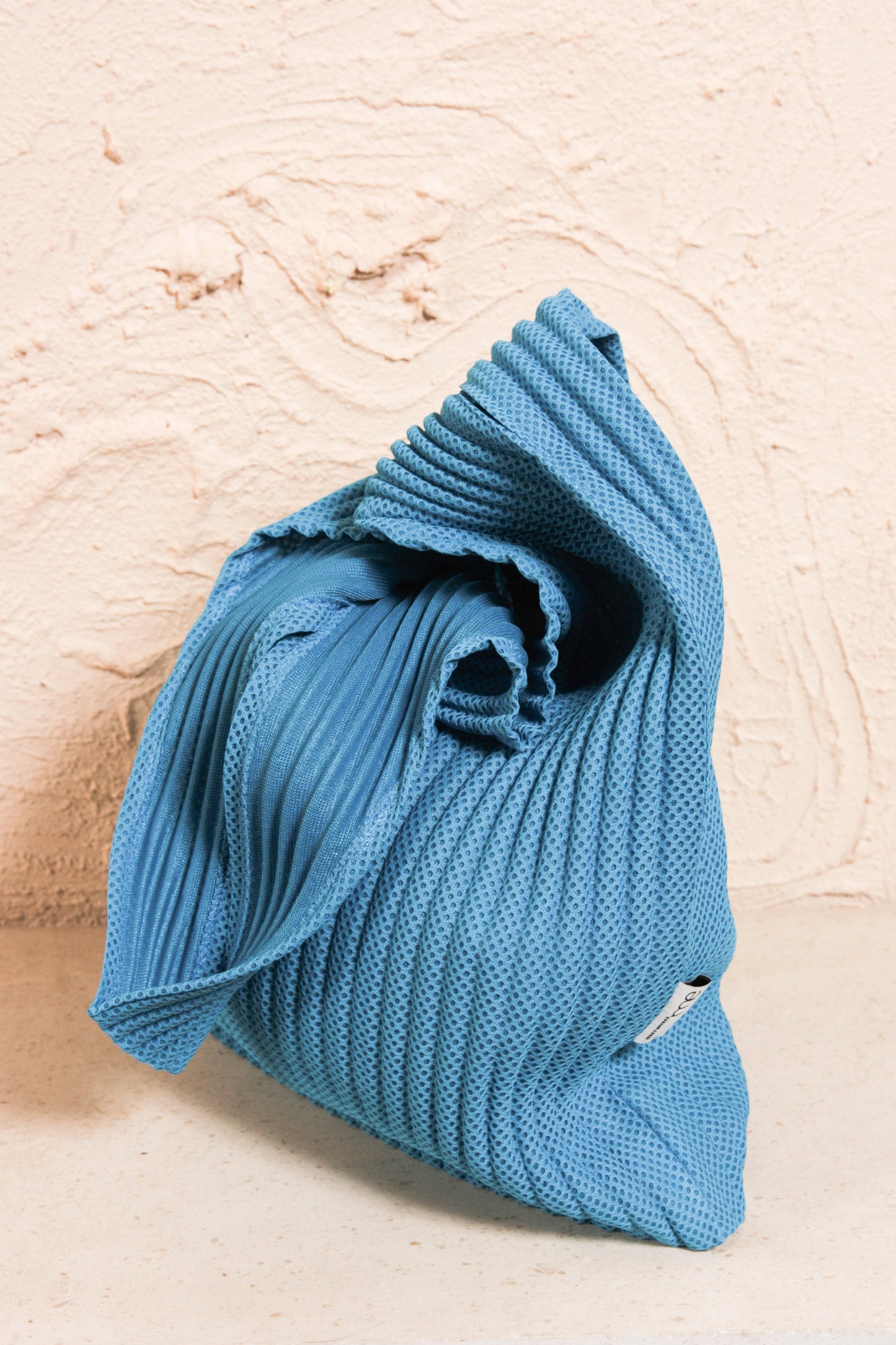 Raschel Pleated Bag Blue