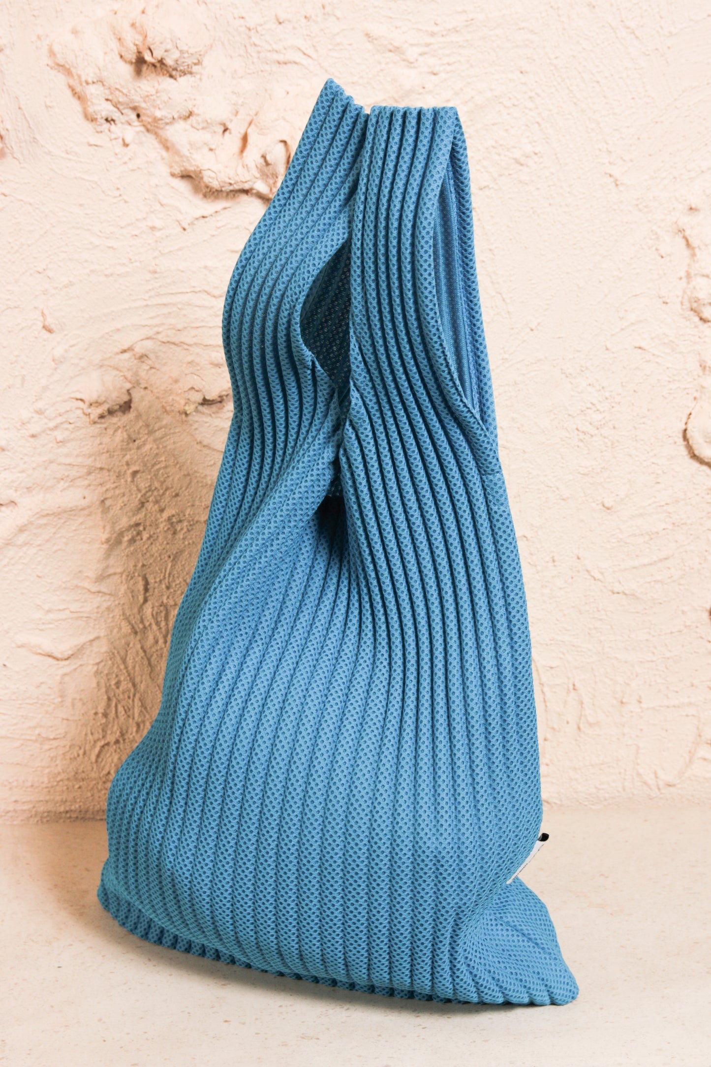 Raschel Pleated Bag Blue