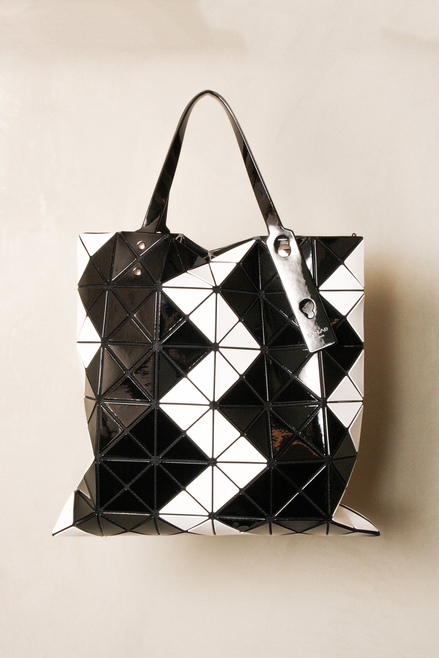 Lucent Zig Zag Tote Black