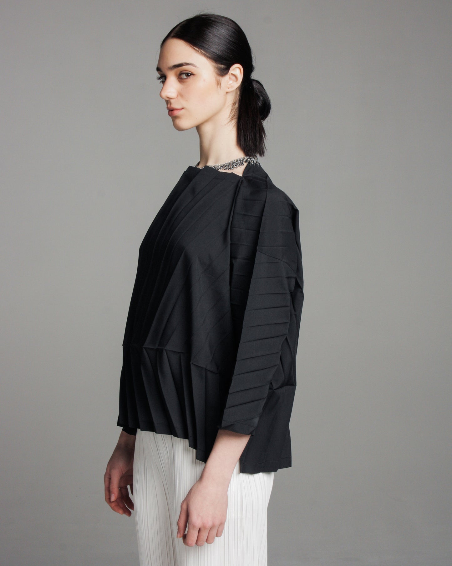 Black Angle Pleats Loose Top