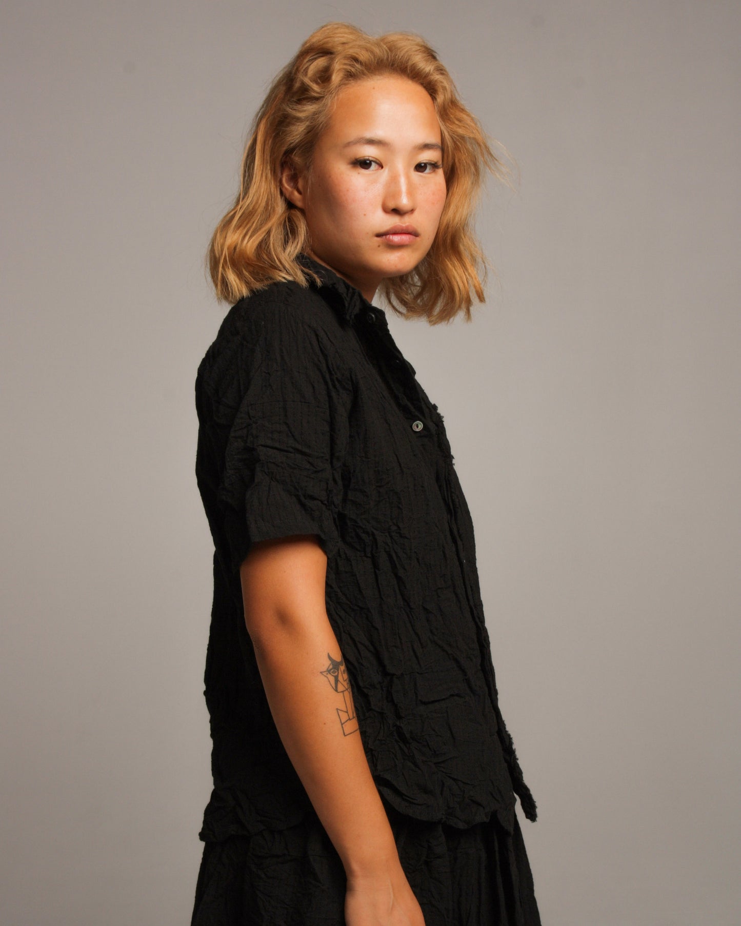 Black Wrinkled Finish Short Sleeve Shirt