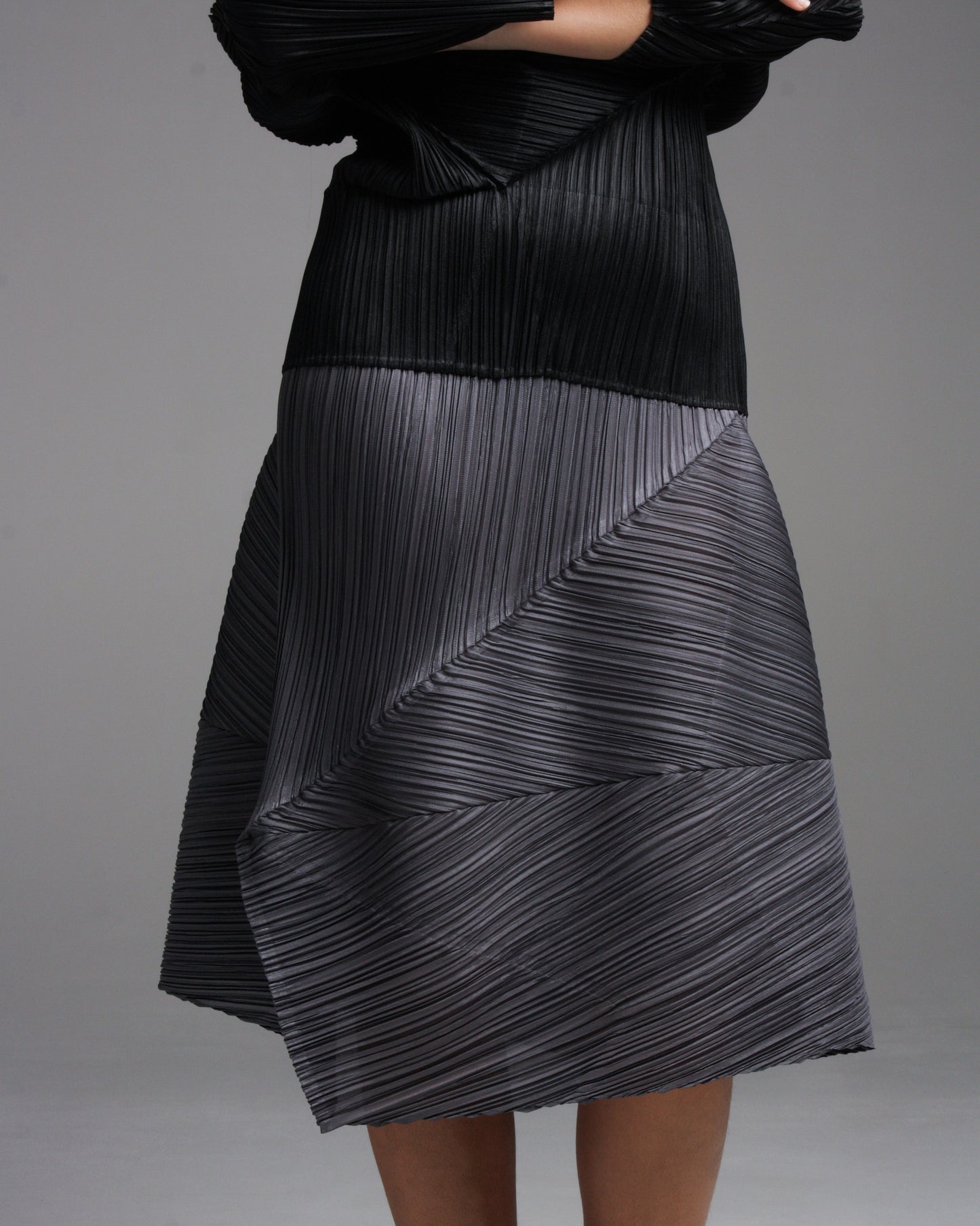 Dark Grey Truss Skirt