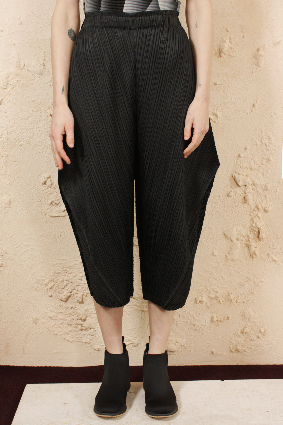 Angular Trouser Black