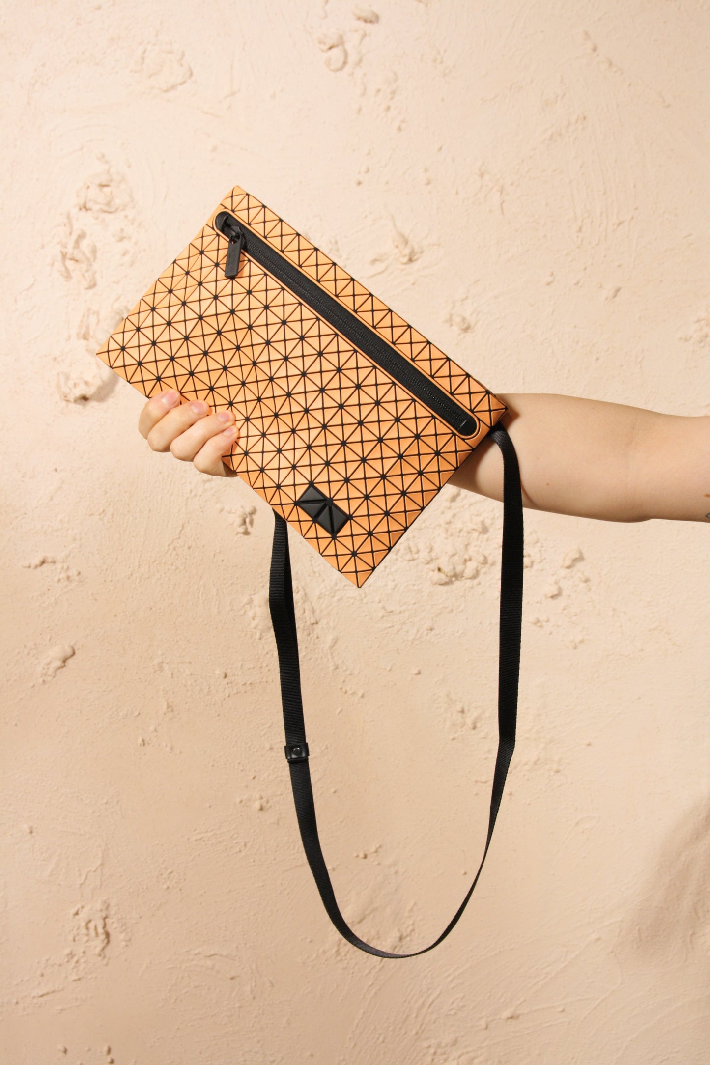 Kuro Crossbody Orange