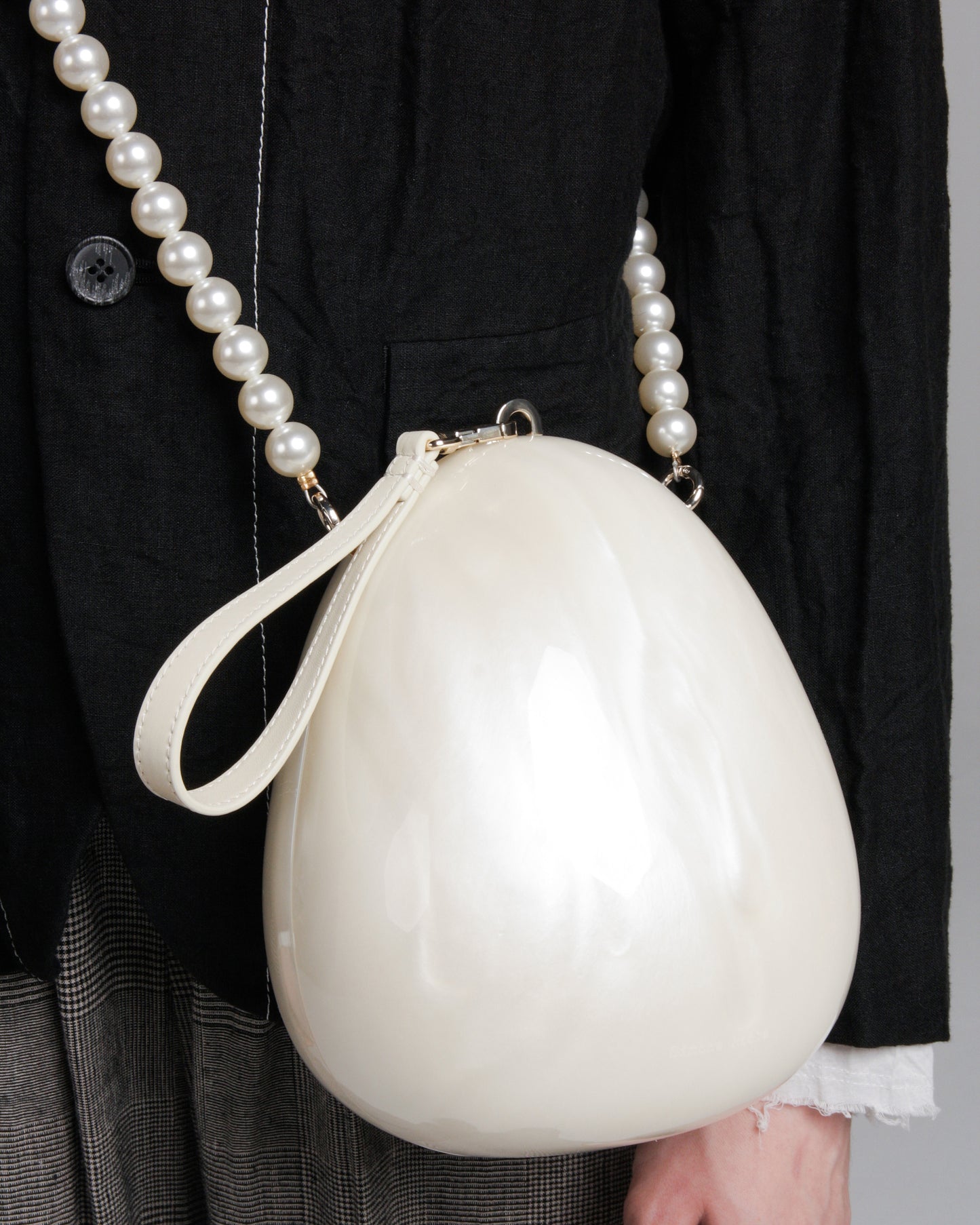 Large Pearl Egg Bag