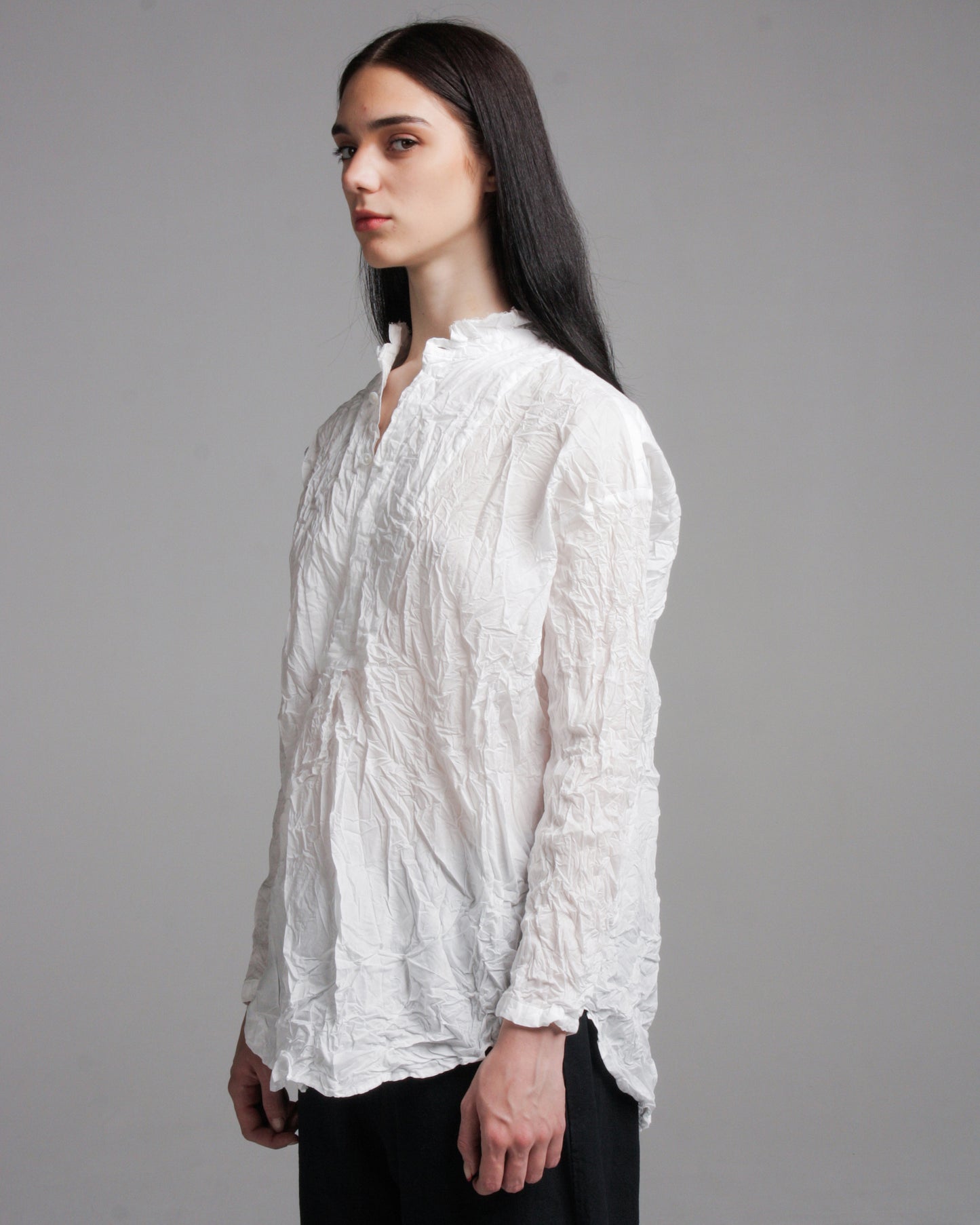 White Cut-Off Collar Wrinkle Blouse